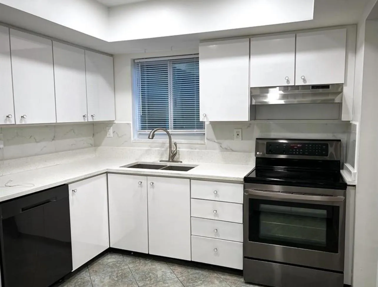 3100 Riverside Dr, #307