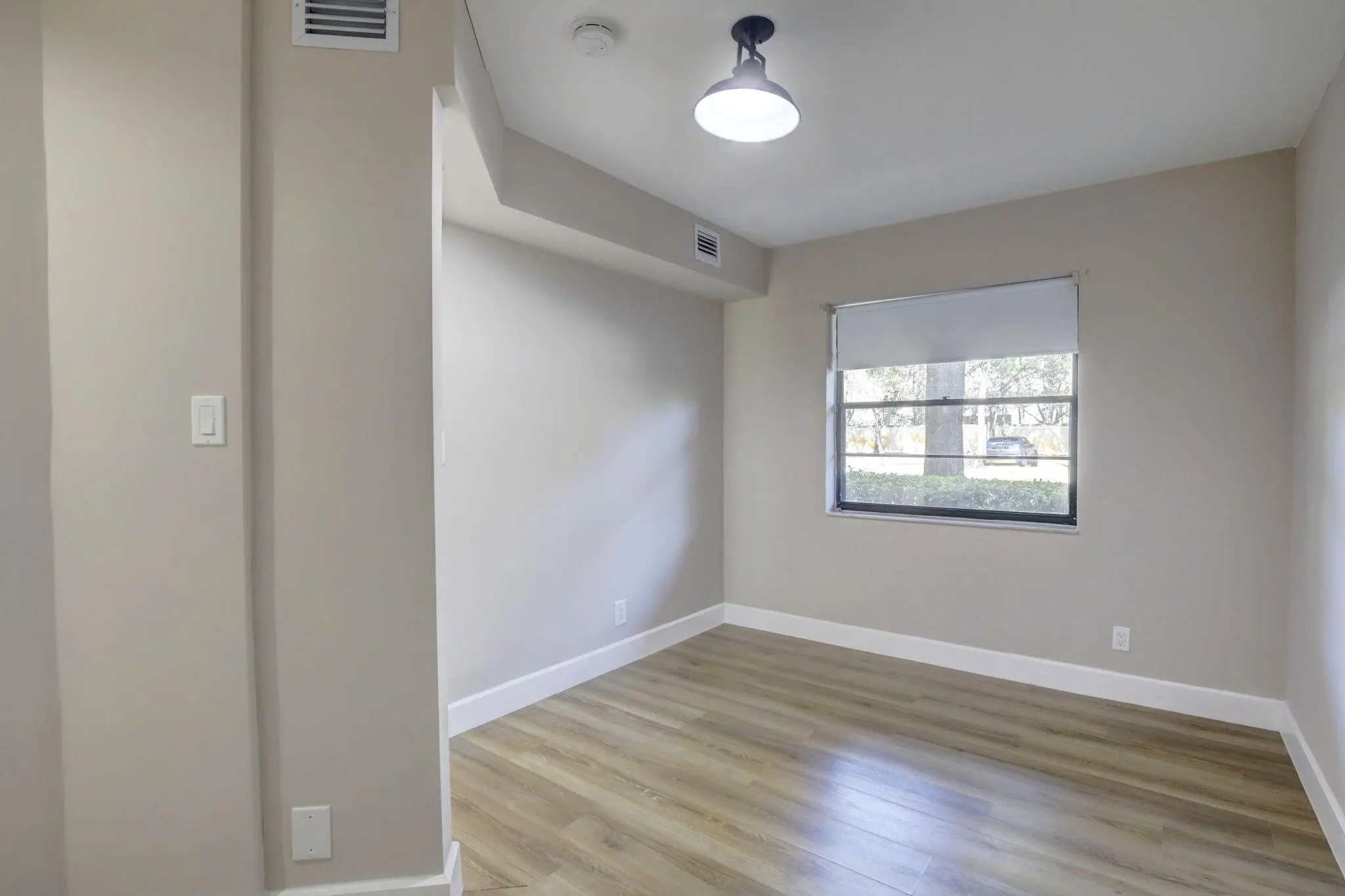 10451 W Broward Blvd, #108
