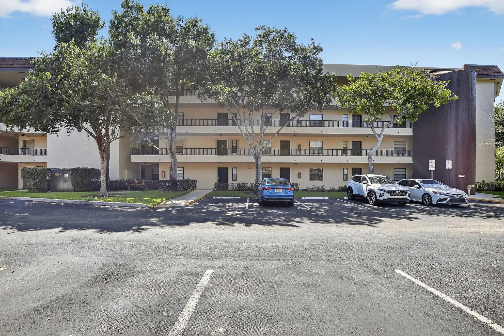 10451 W Broward Blvd, #108