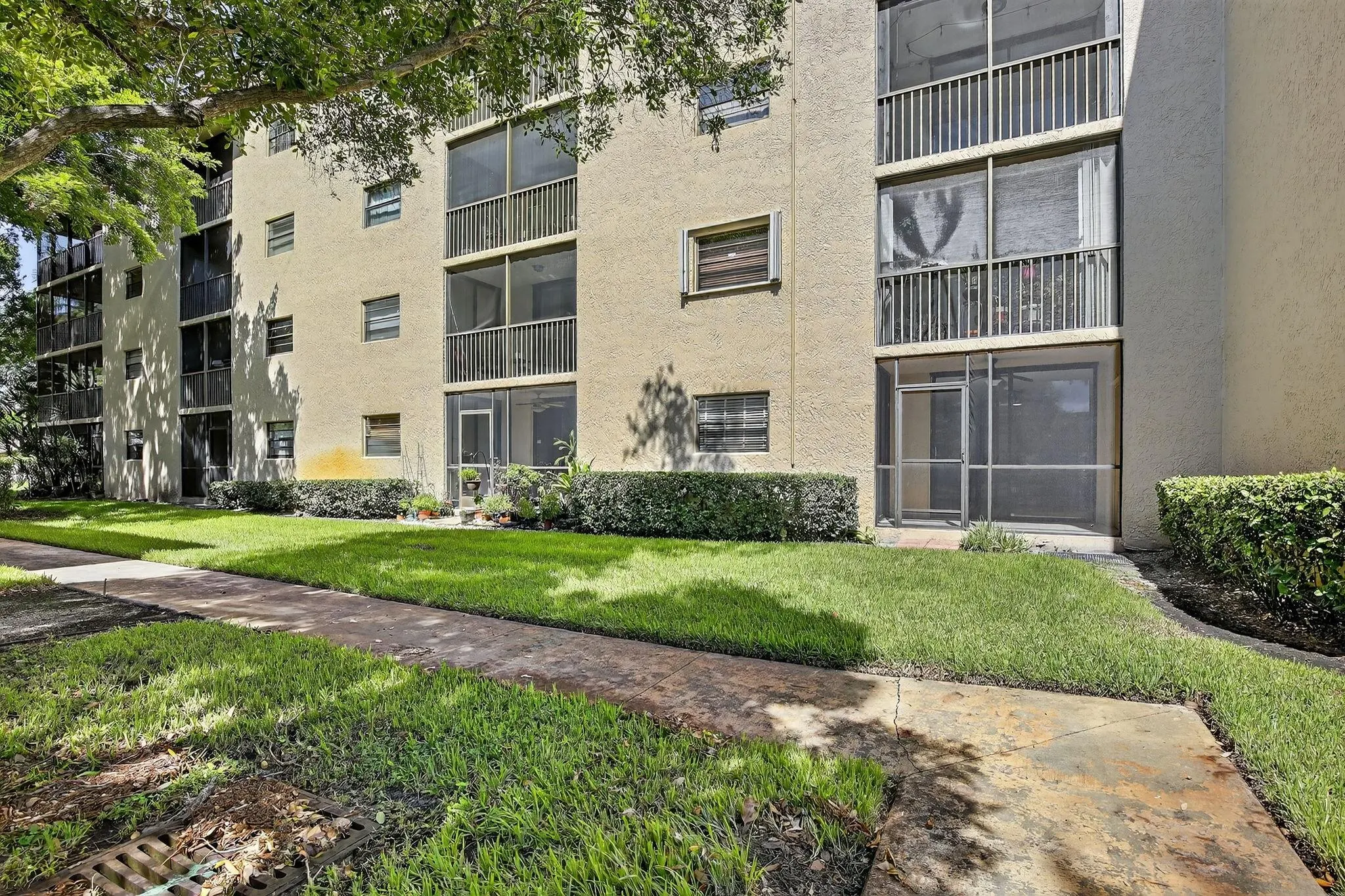 10451 W Broward Blvd, #108