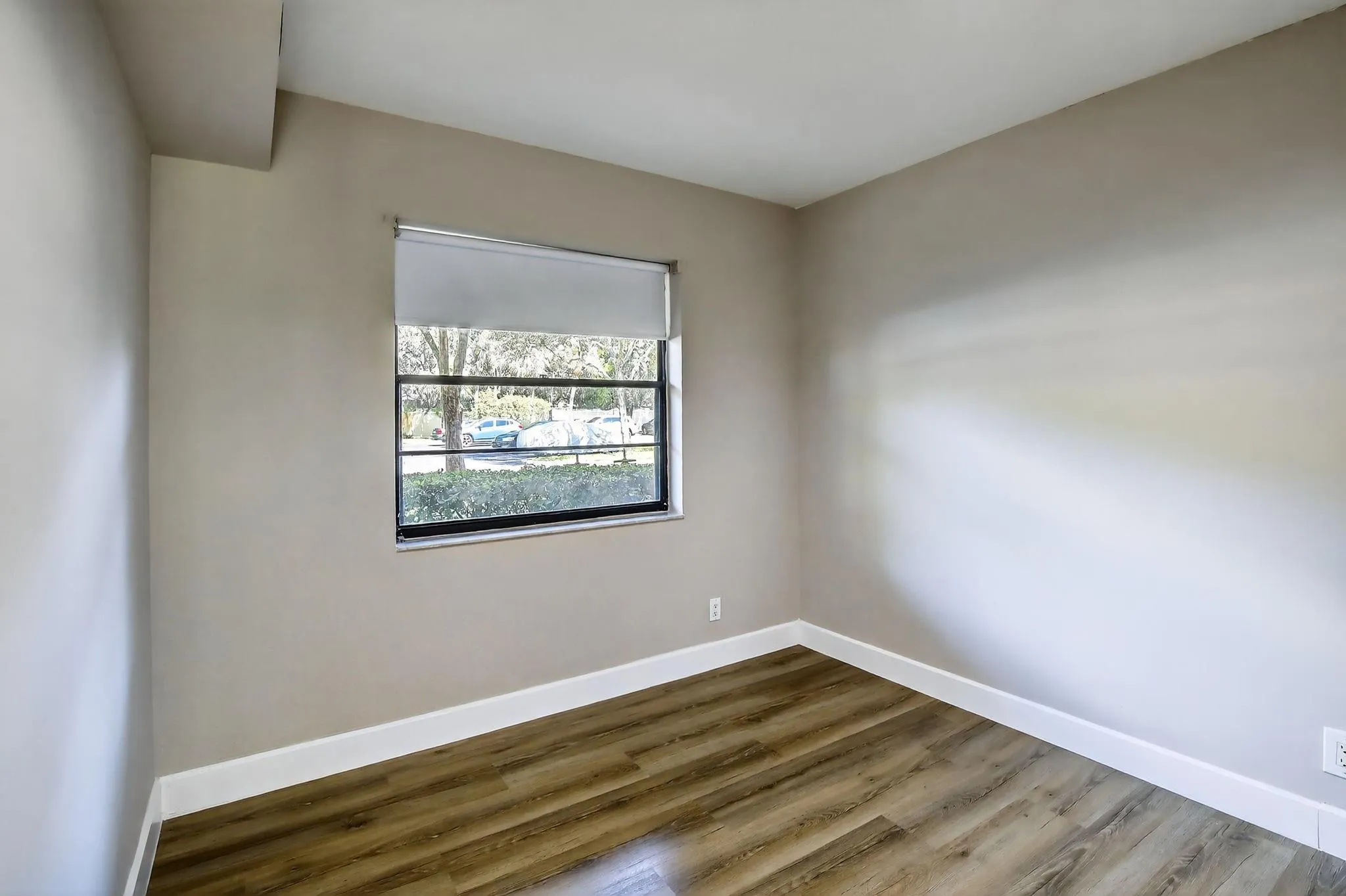 10451 W Broward Blvd, #108