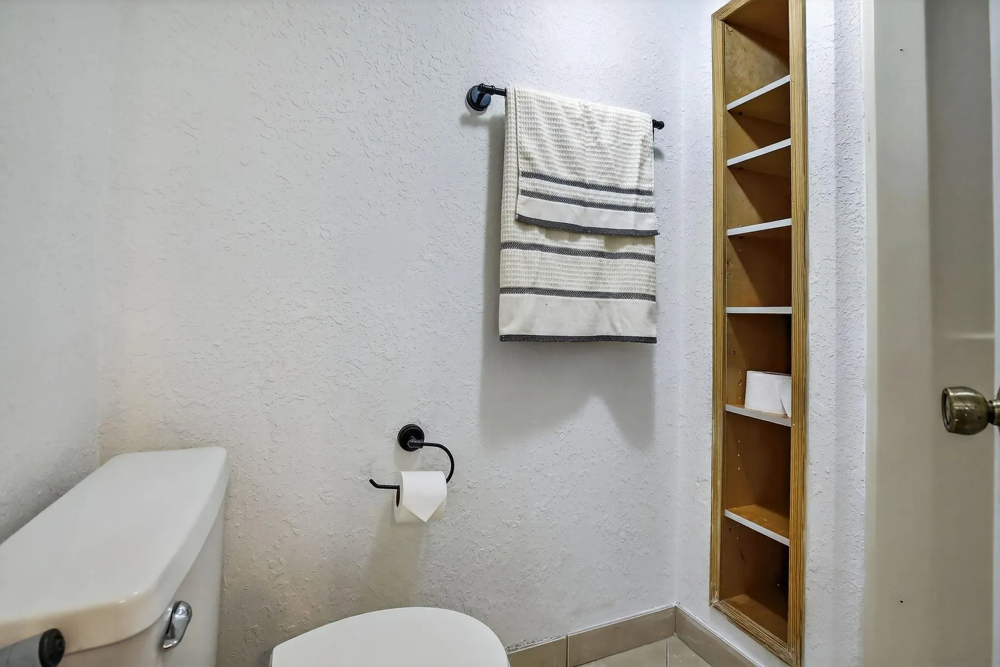 10451 W Broward Blvd, #108