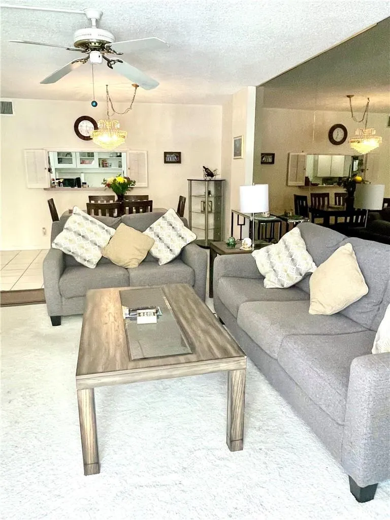 1149 Hillsboro Mile, #304