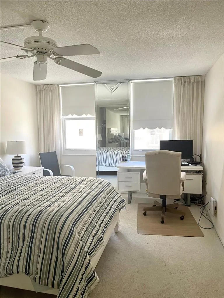 1149 Hillsboro Mile, #304