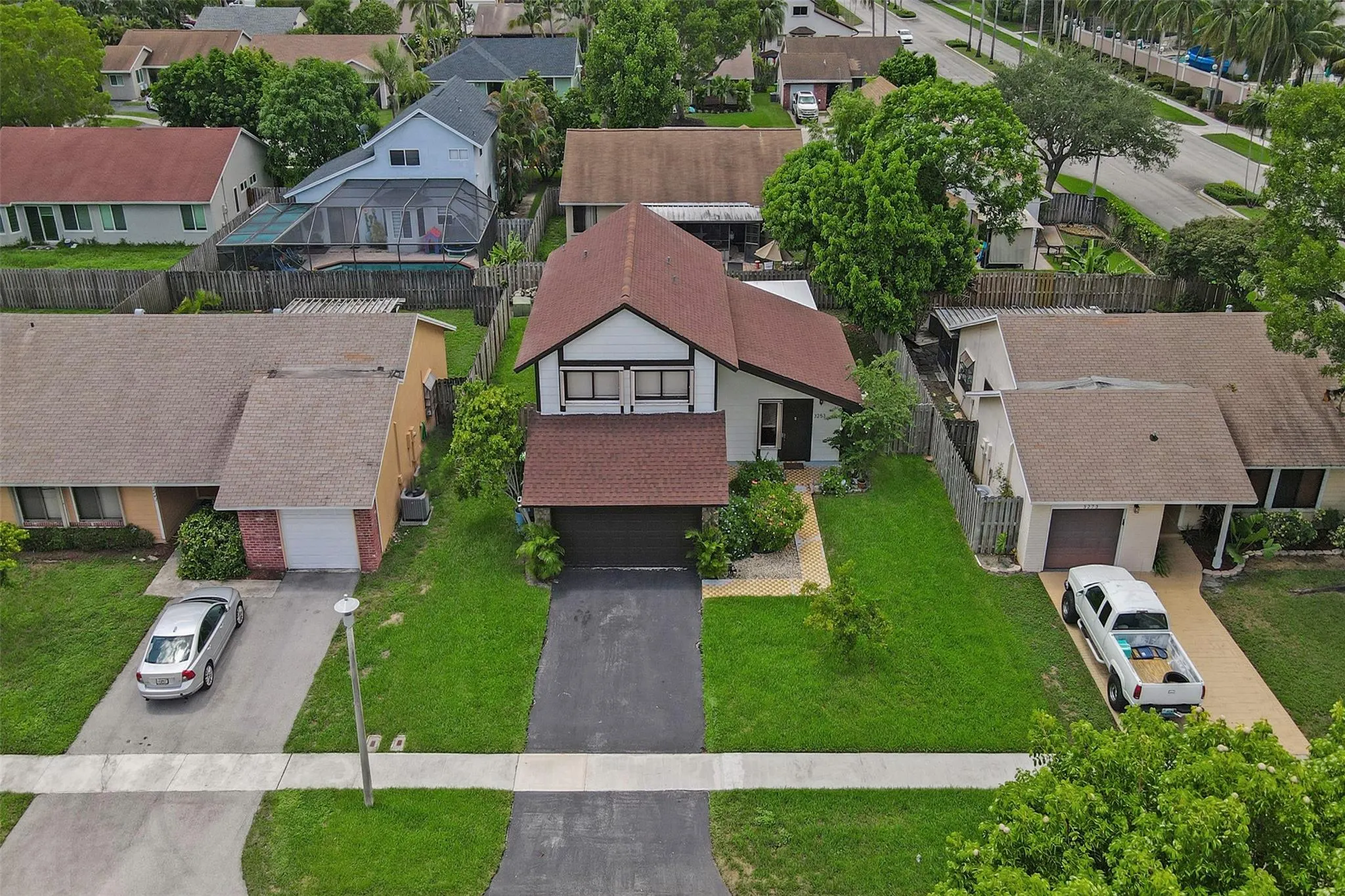 3253 NW 104 AVE