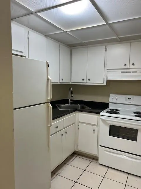 201 SE 6th Ave, #13