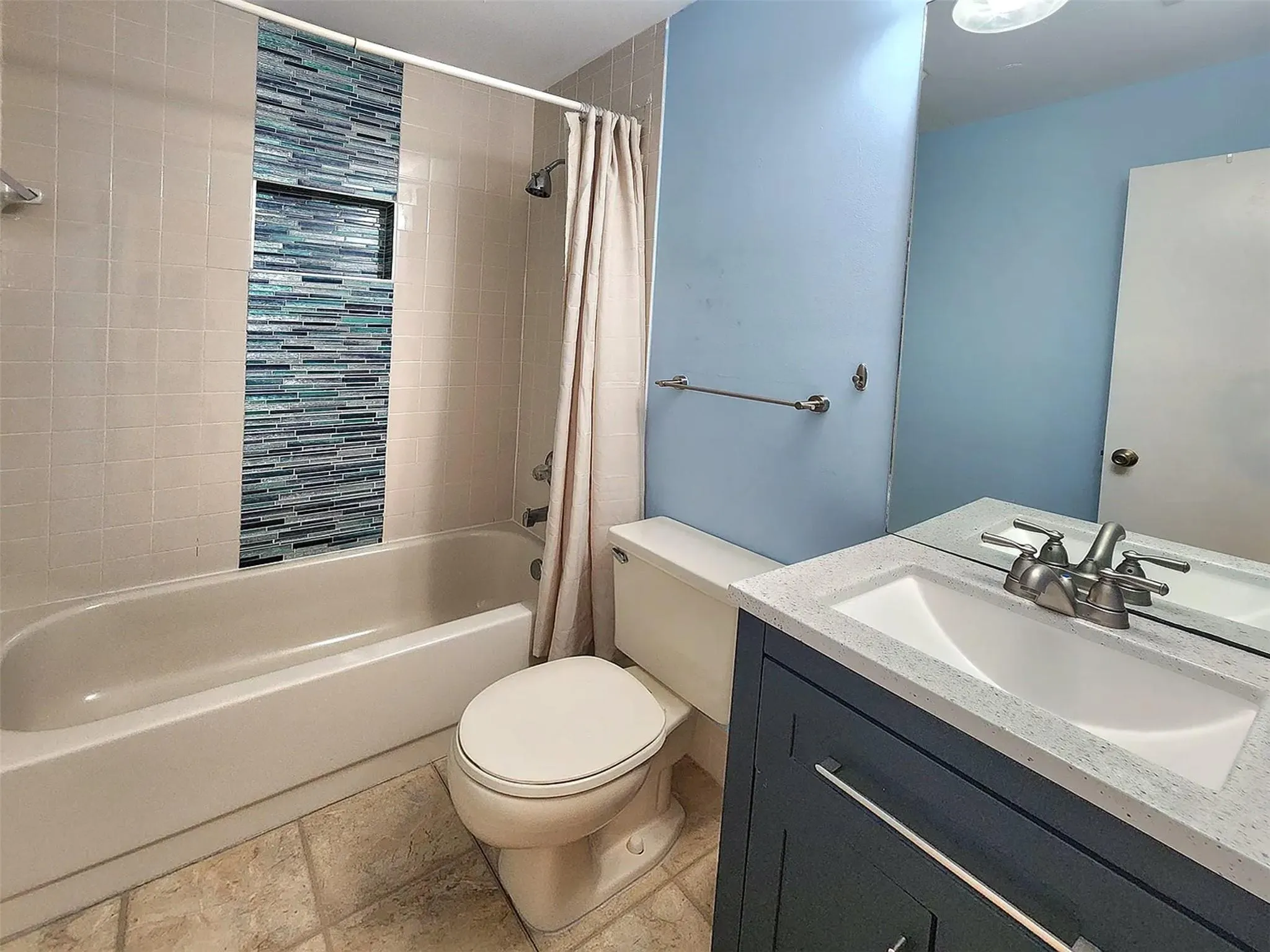 919 SE 13TH ST, #2