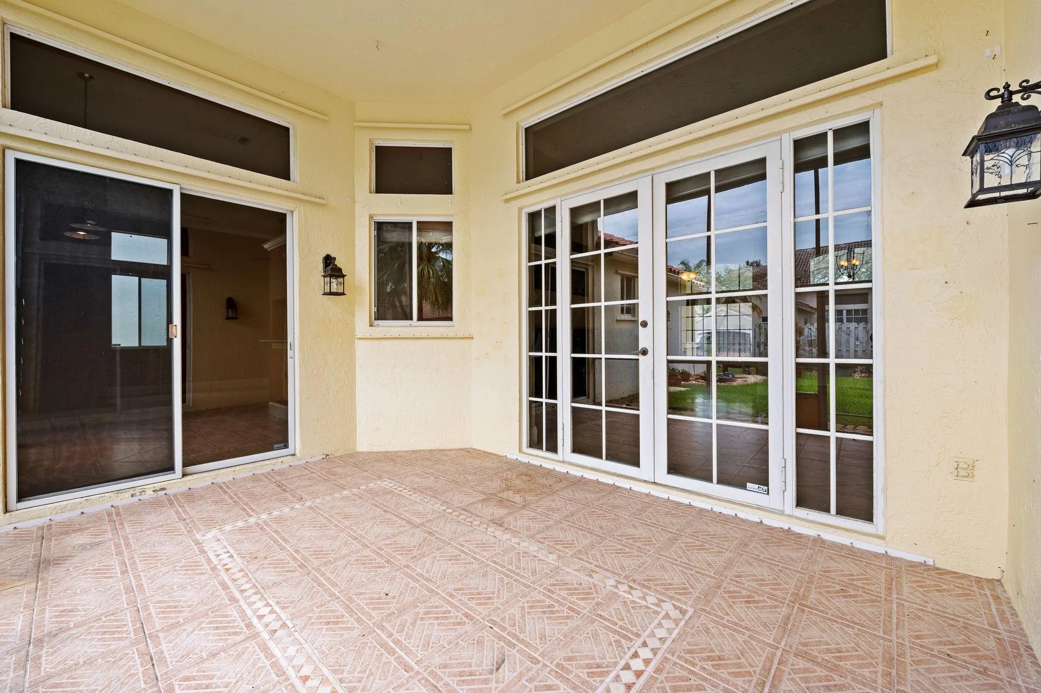 833 Heritage Drive