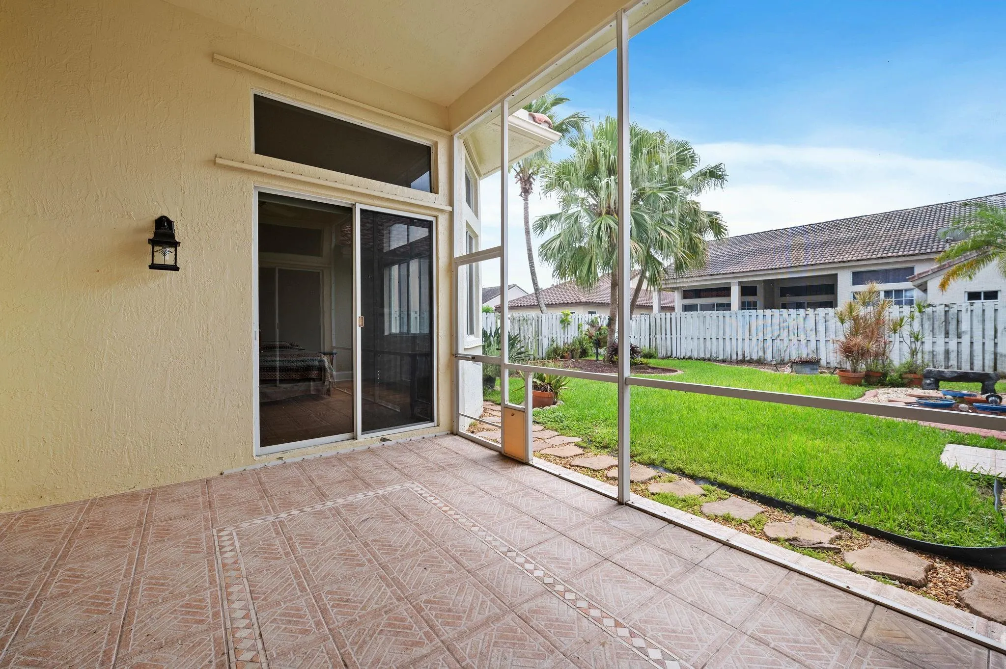 833 Heritage Drive