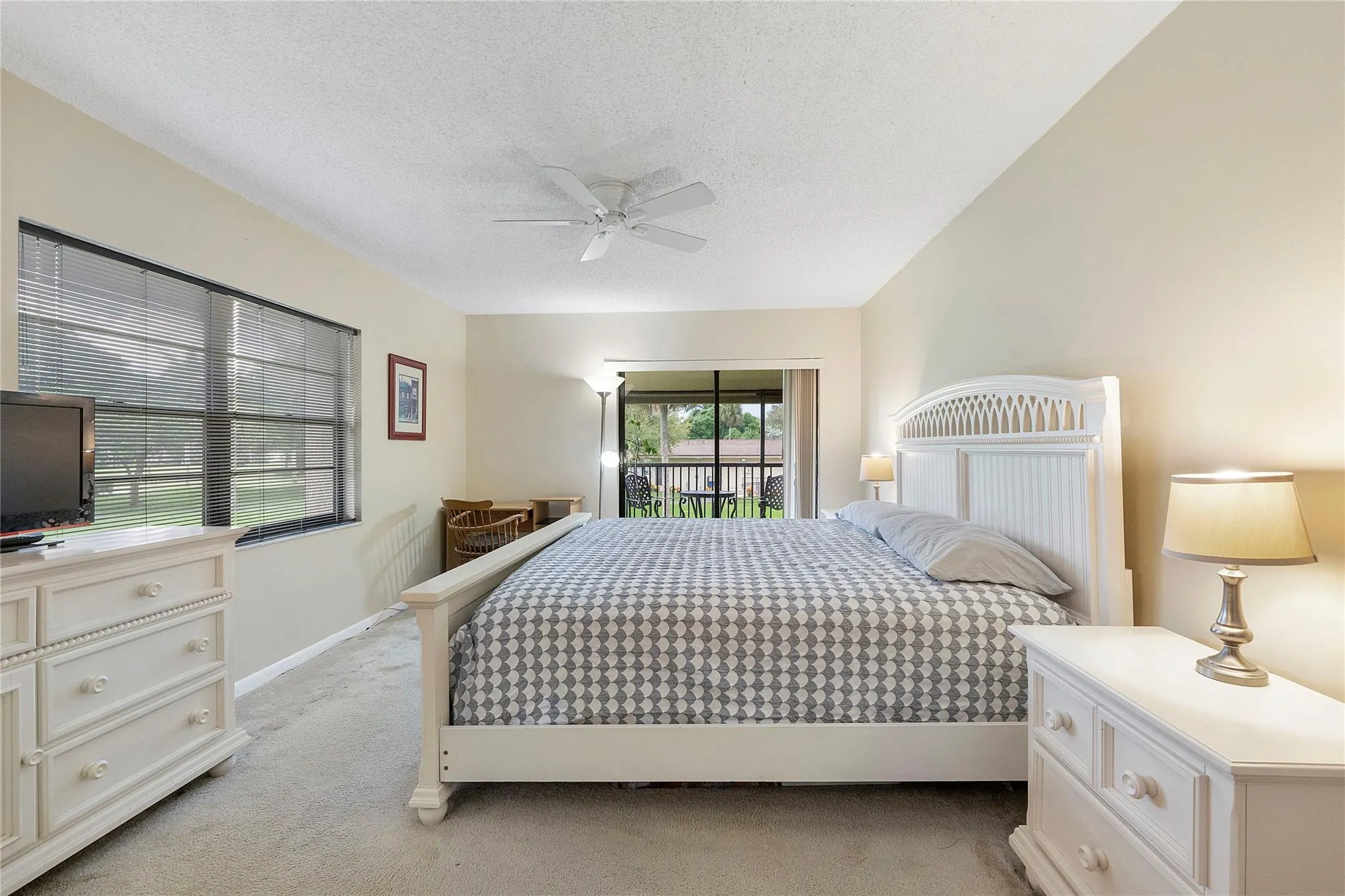 195 Deer Creek Blvd, #807