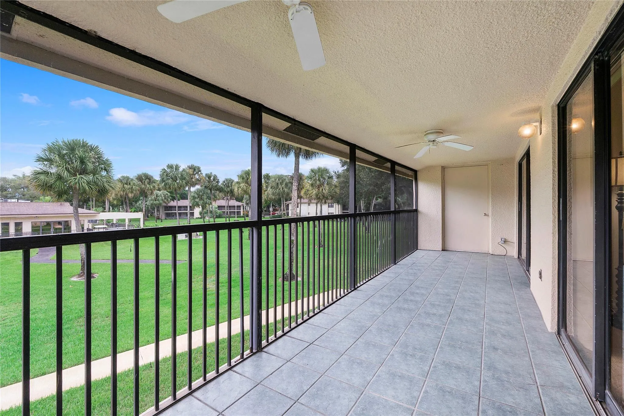 195 Deer Creek Blvd, #807