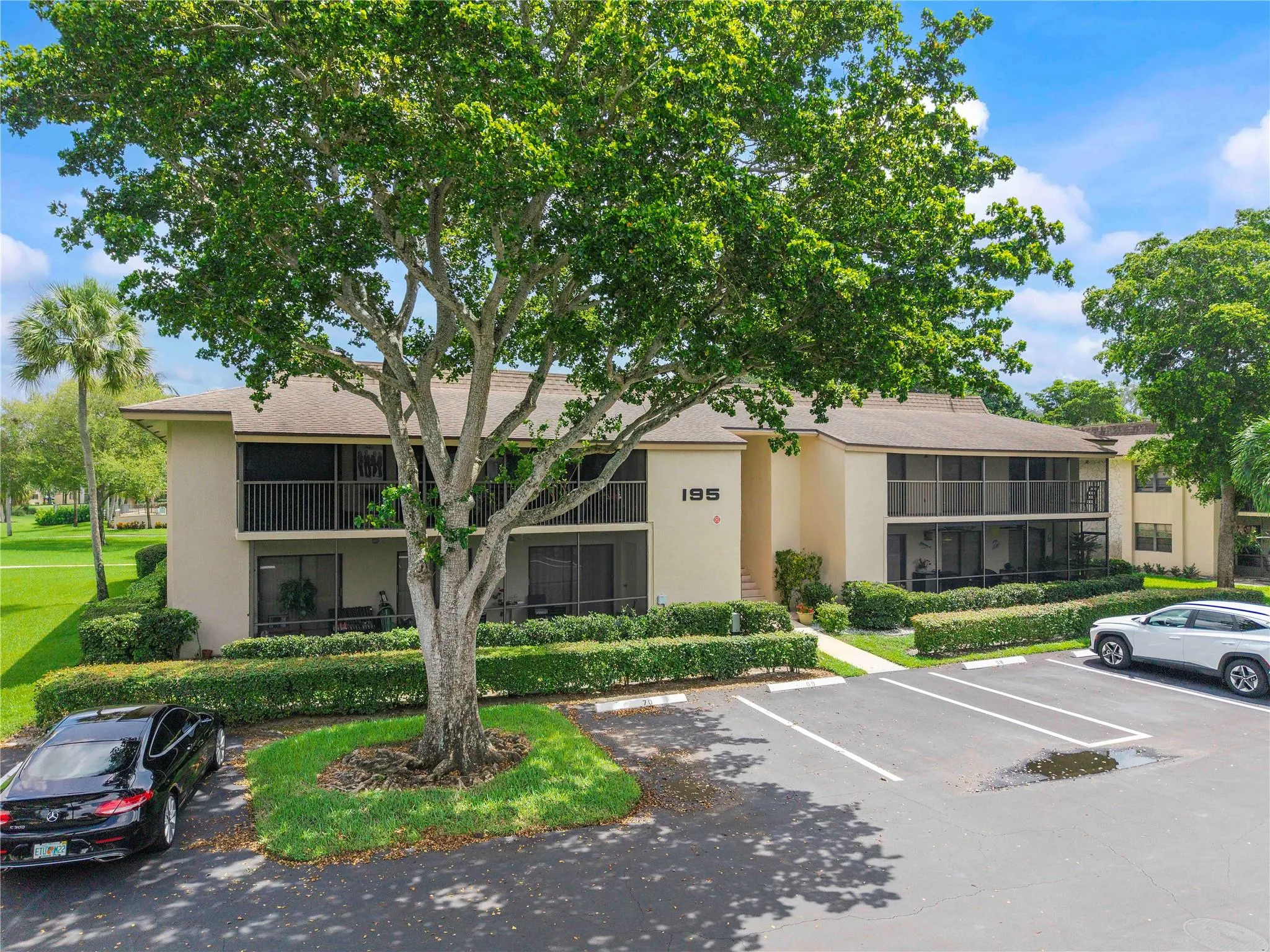 195 Deer Creek Blvd, #807