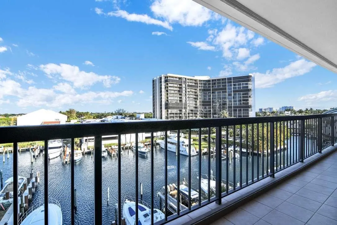 4748 S Ocean Blvd, #502