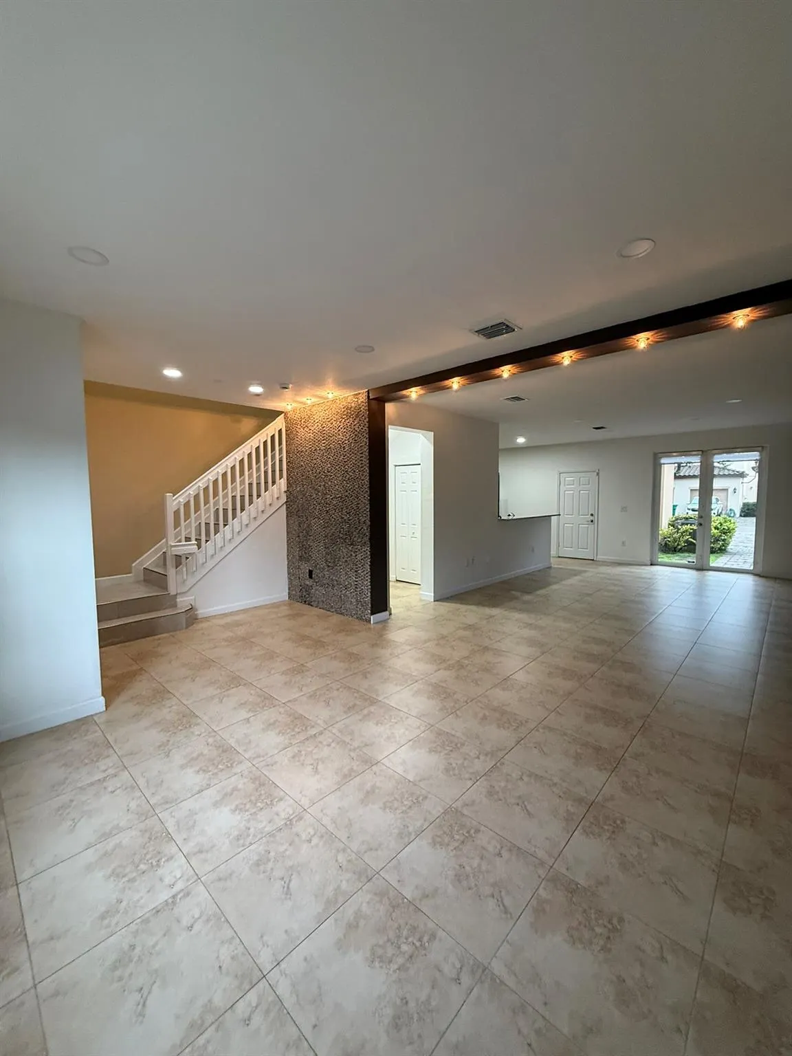 17042 SW 95th Ter