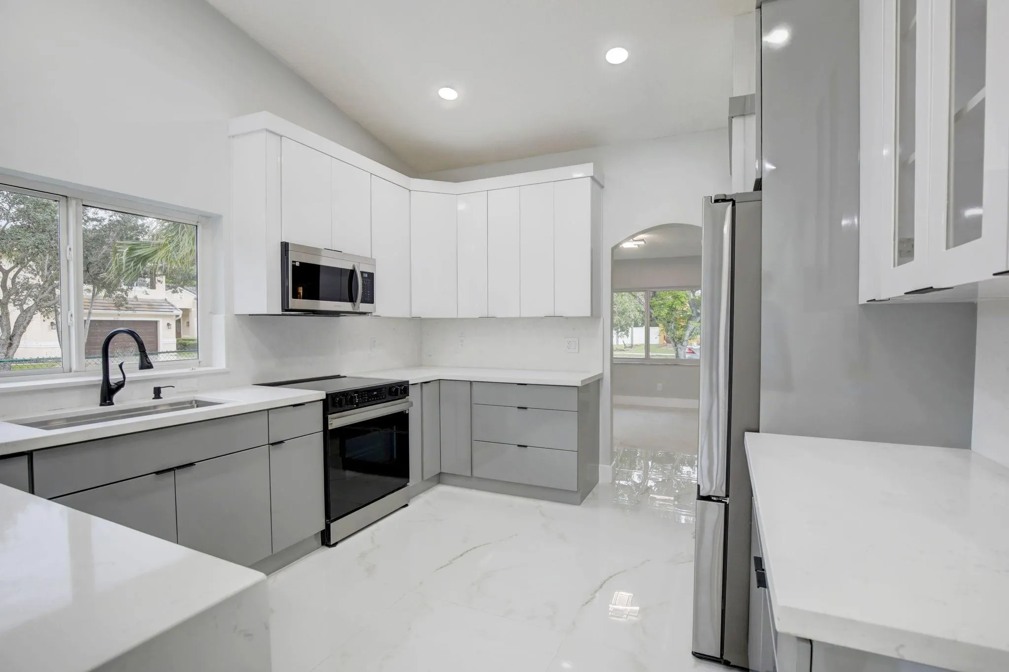387 SW 163rd Ave