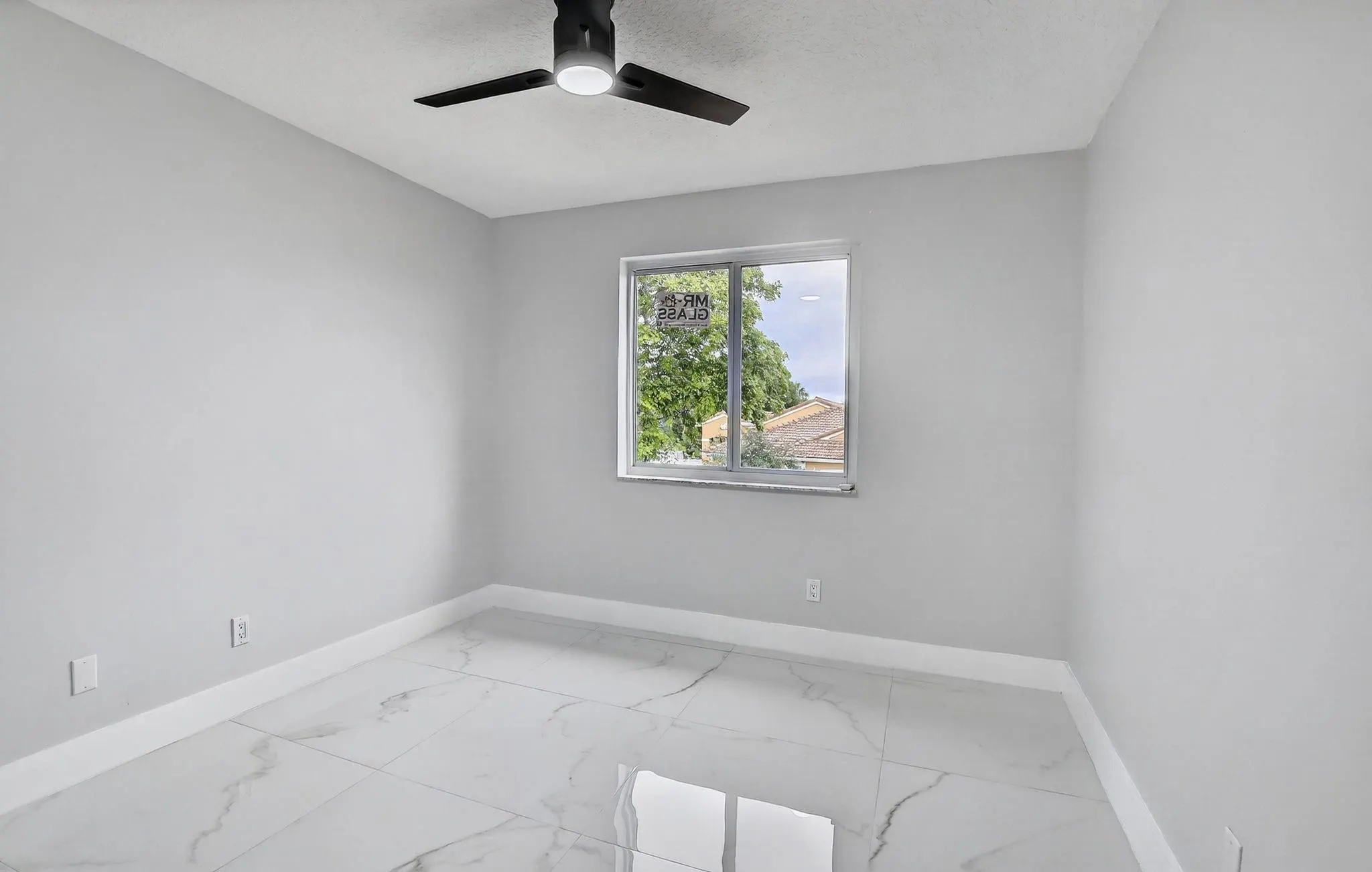 387 SW 163rd Ave