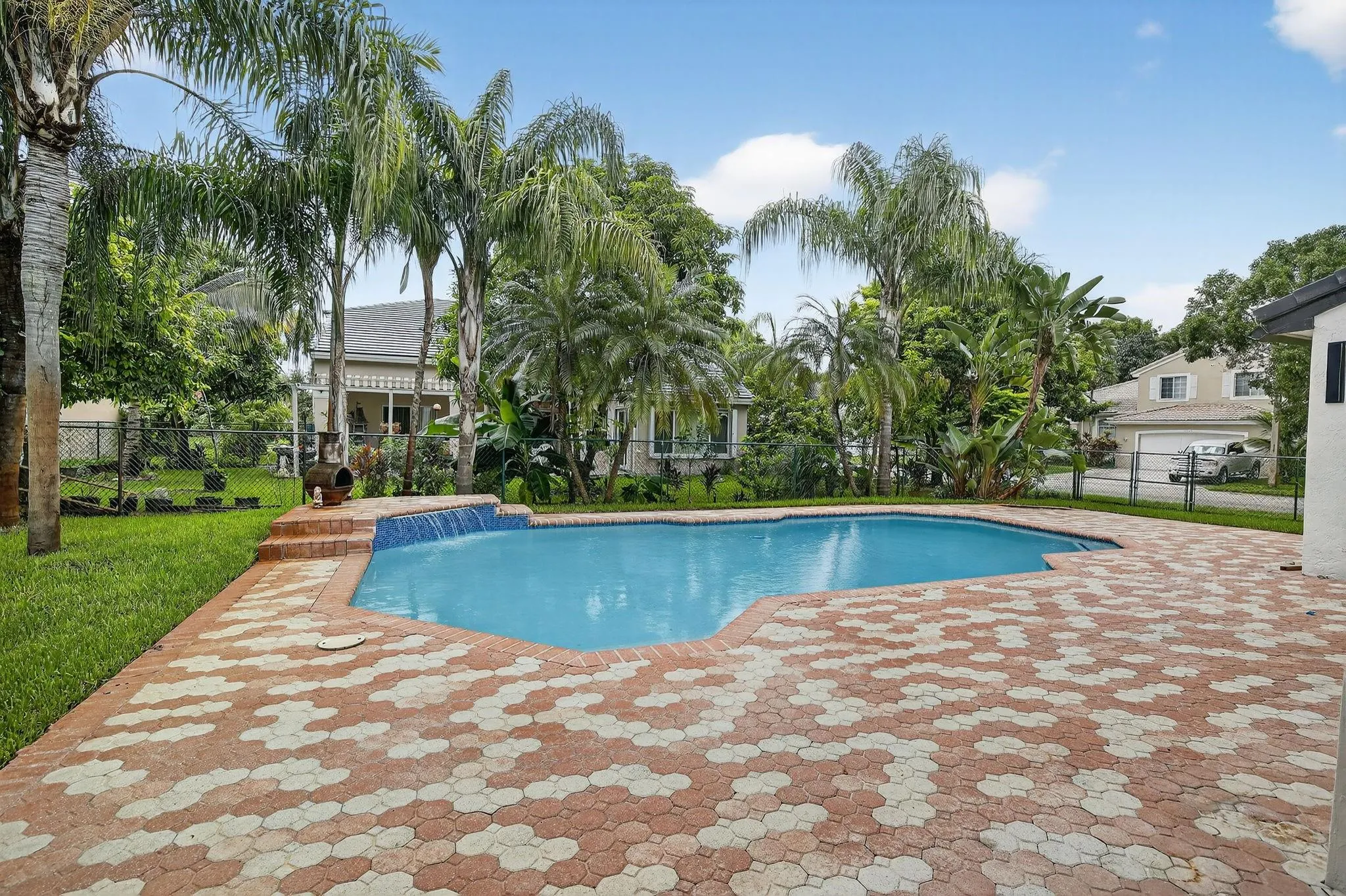 387 SW 163rd Ave