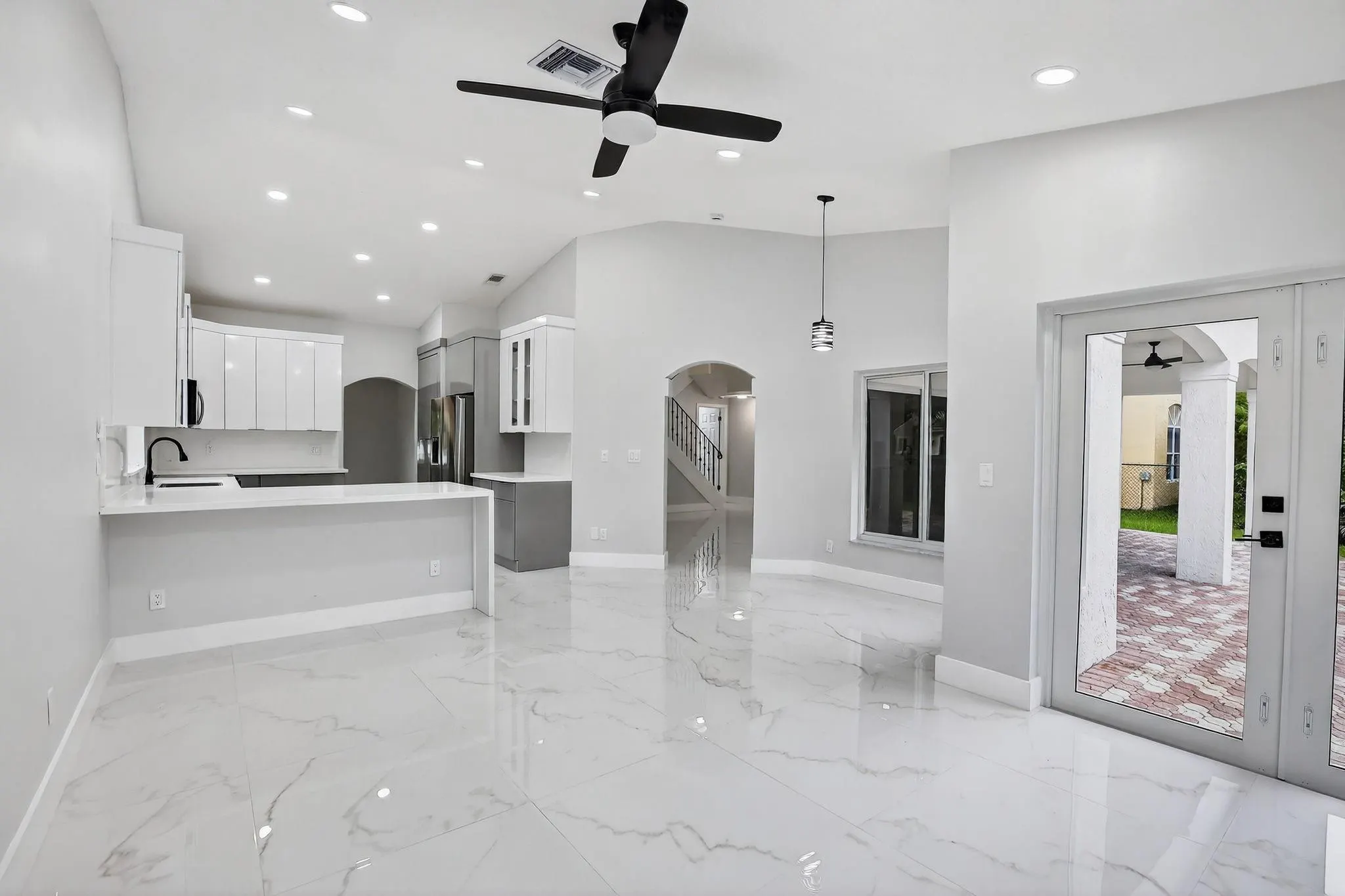 387 SW 163rd Ave
