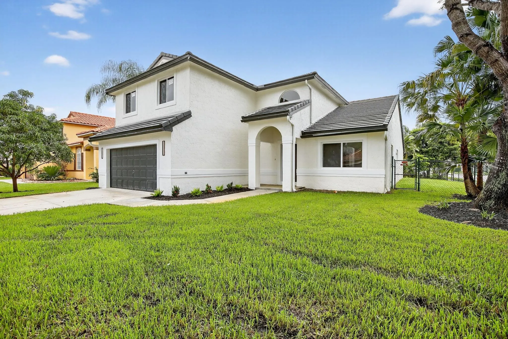 387 SW 163rd Ave