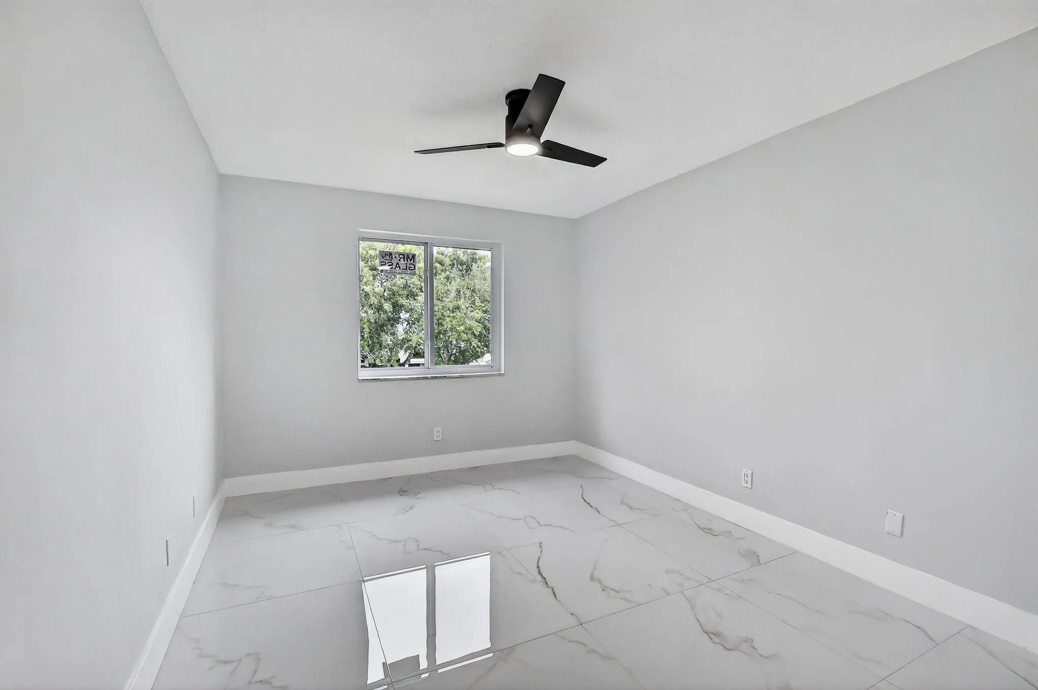 387 SW 163rd Ave