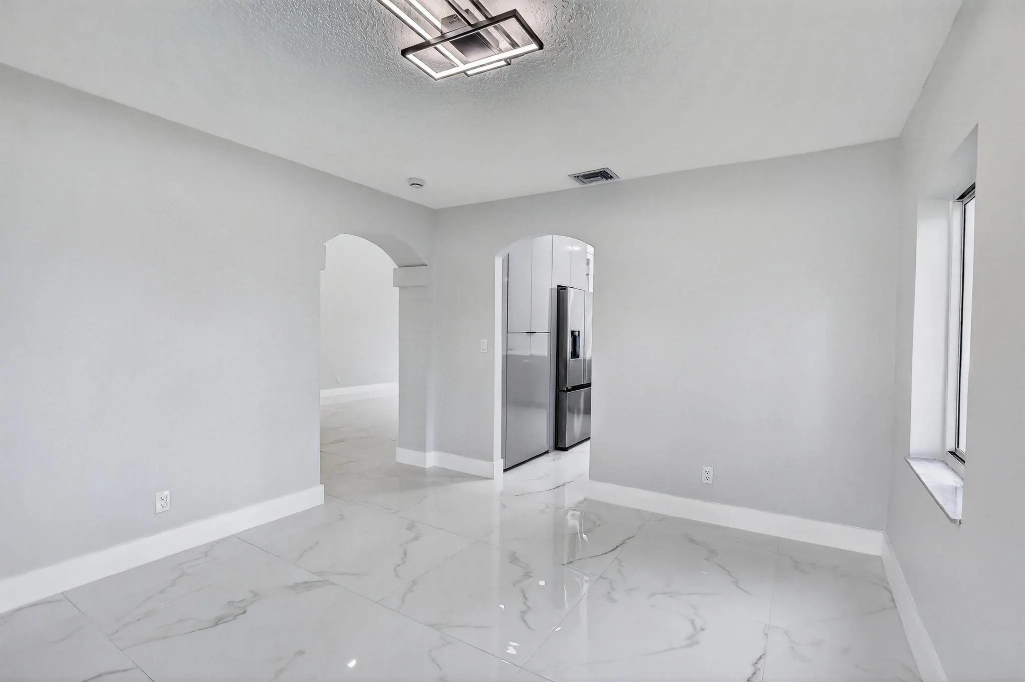 387 SW 163rd Ave