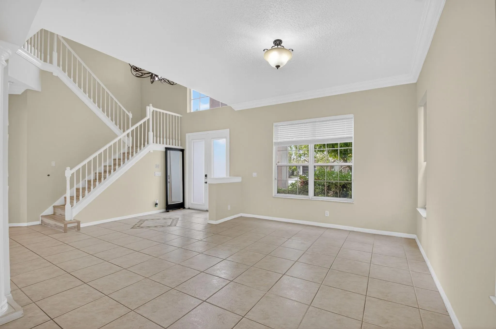22194 Braddock Pl