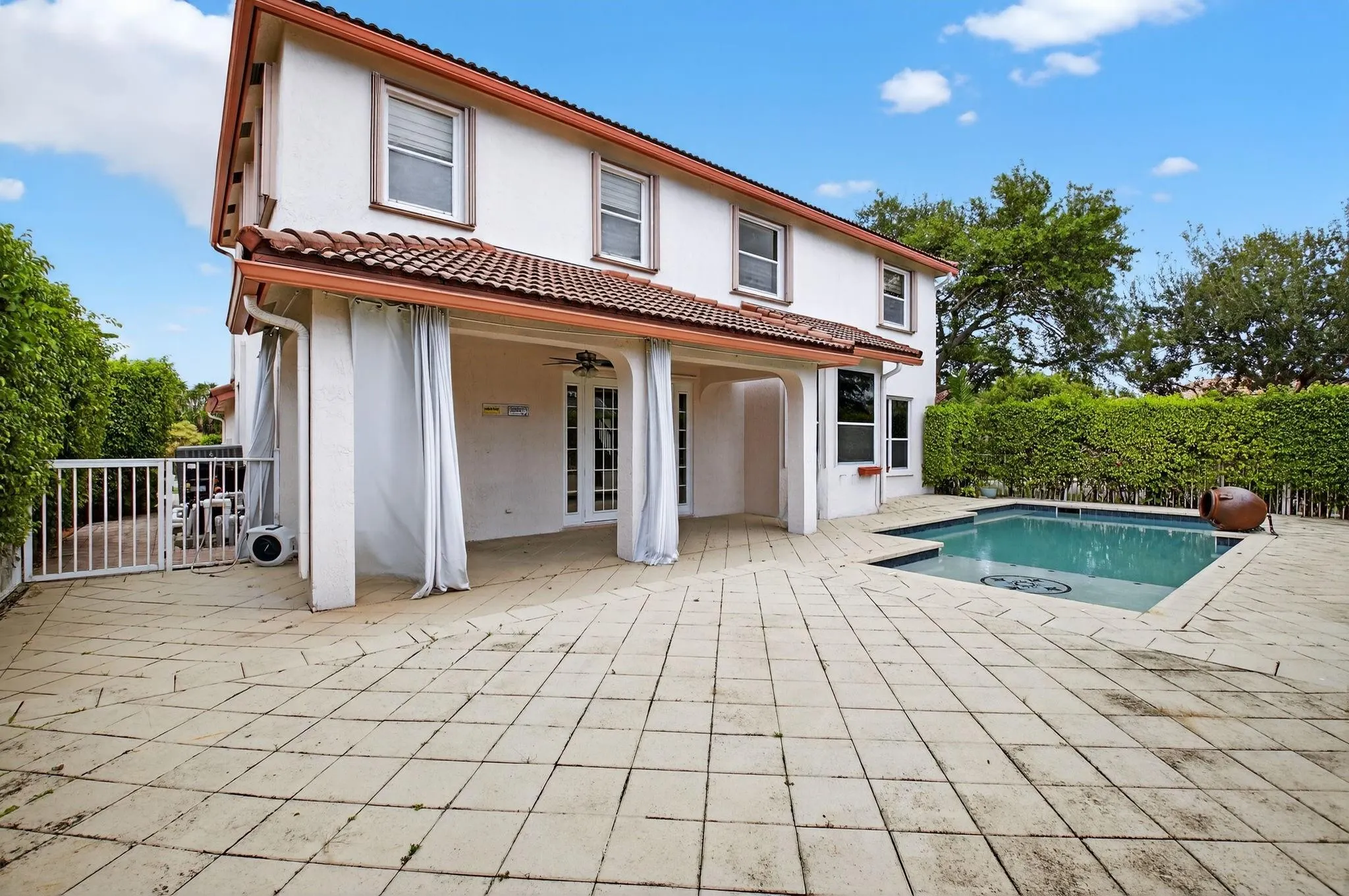 22194 Braddock Pl
