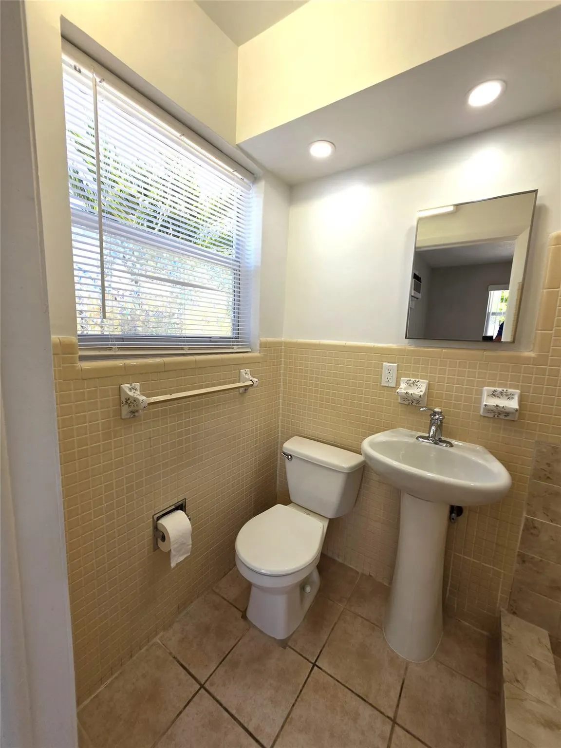 3041 NE 20th Ter, #4