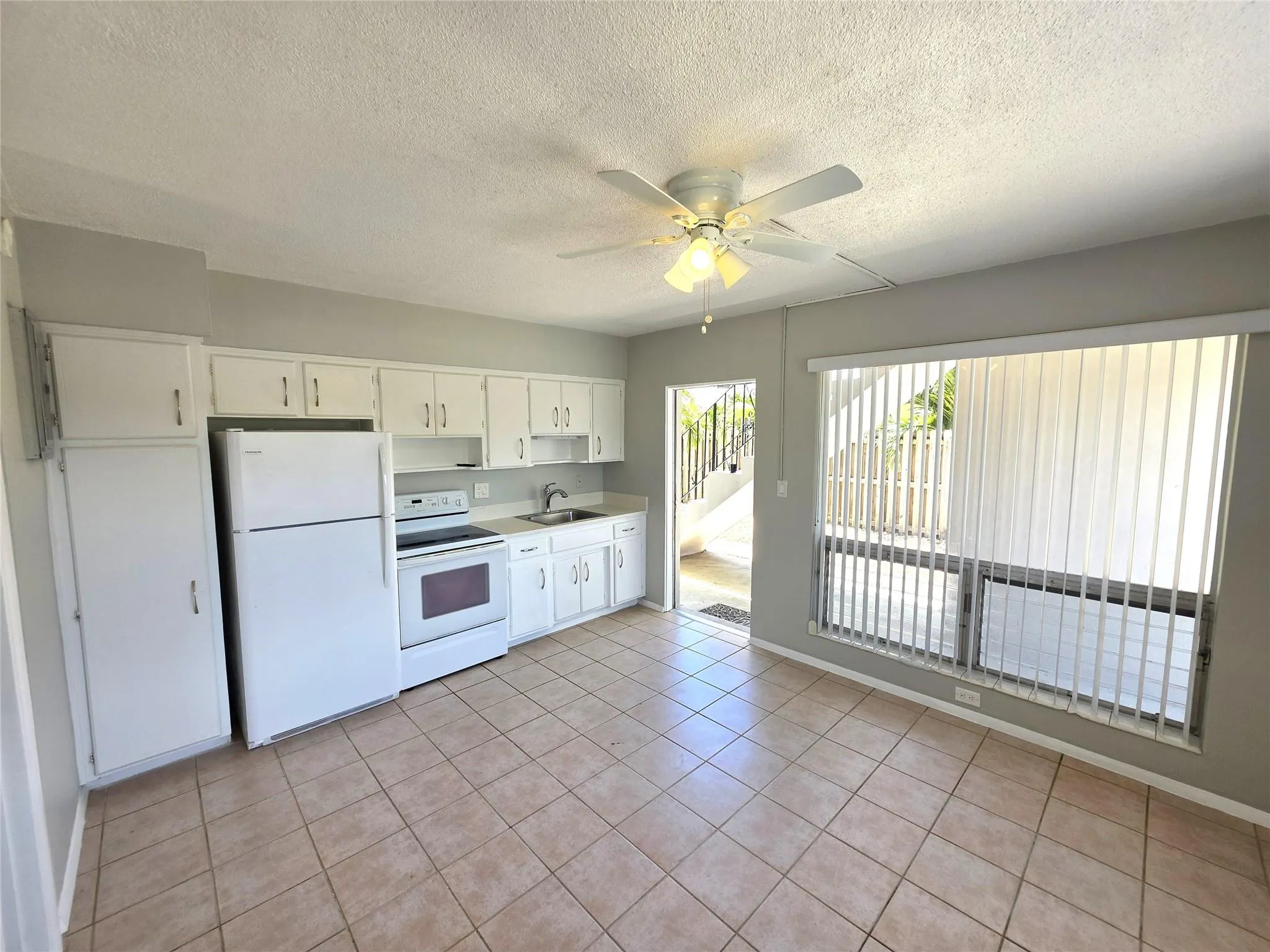 3041 NE 20th Ter, #4