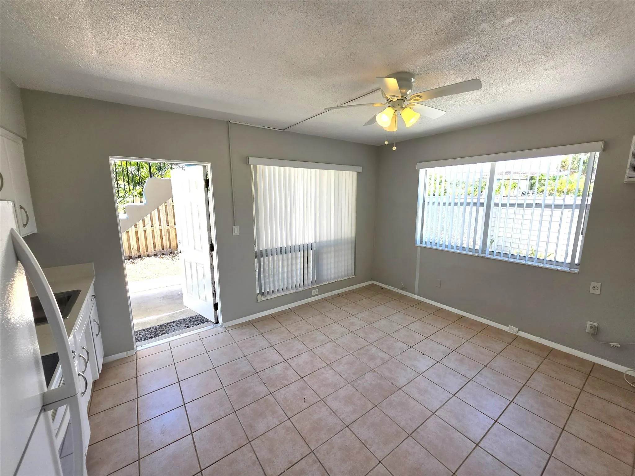 3041 NE 20th Ter, #4