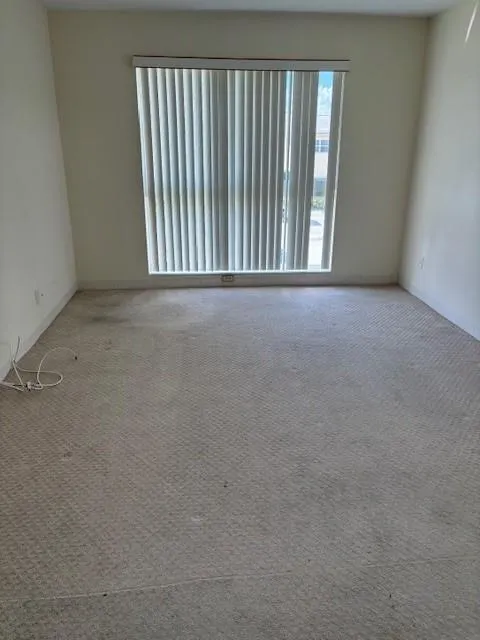 2753 NE 28 Street, #9E