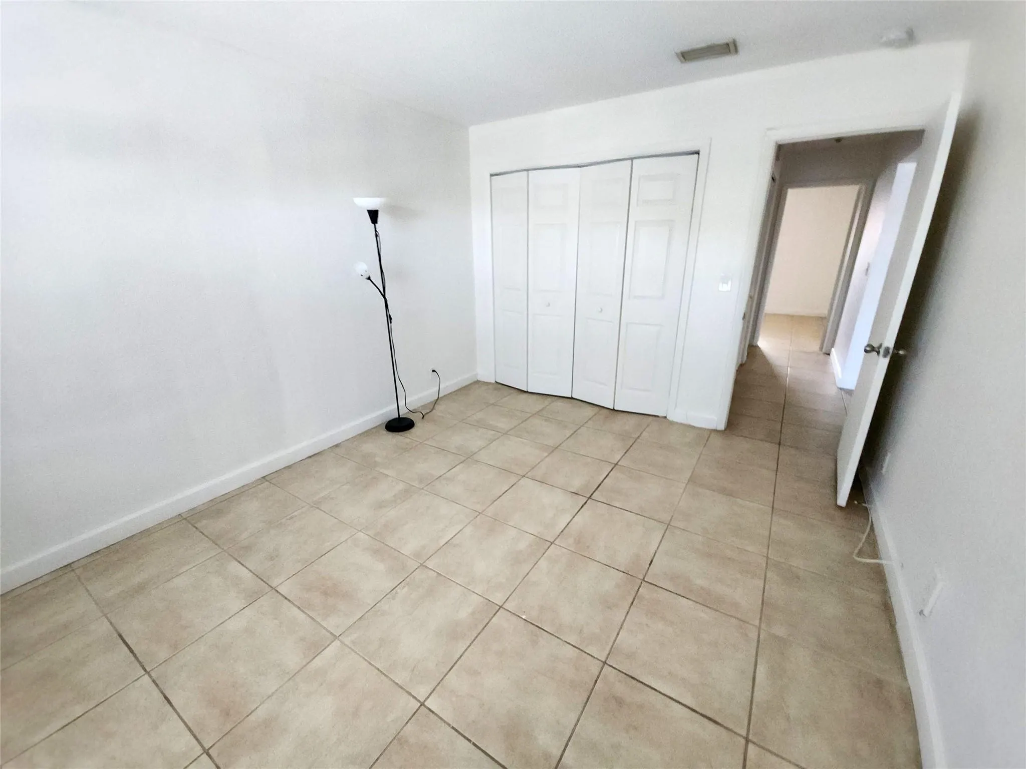 2607 NE 8th Ave, #7