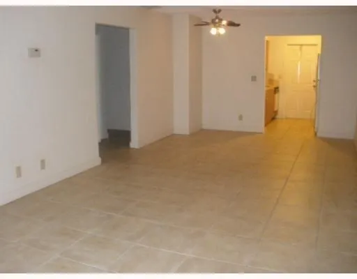 2607 NE 8th Ave, #7