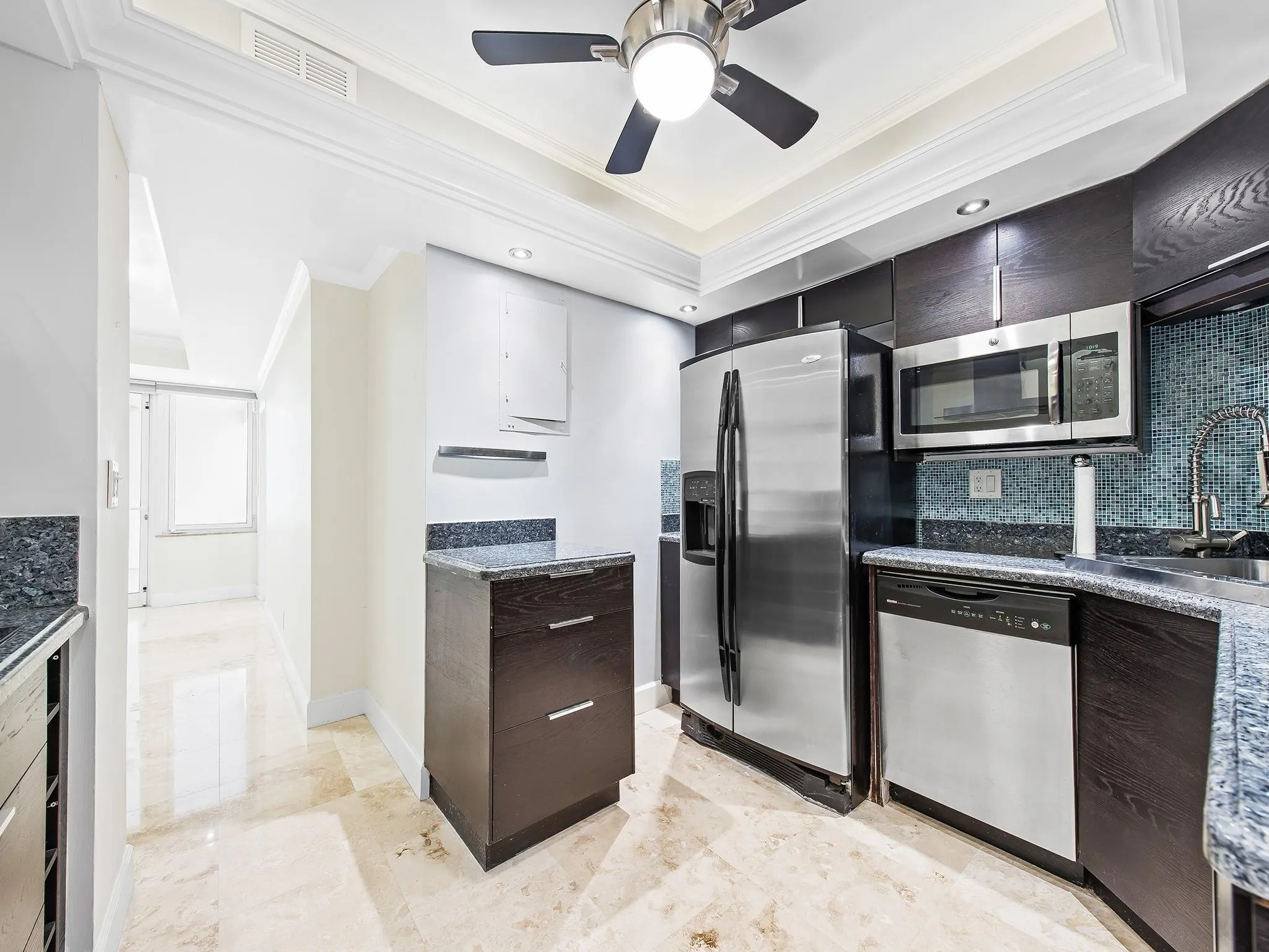 3233 NE 34th St, #1712
