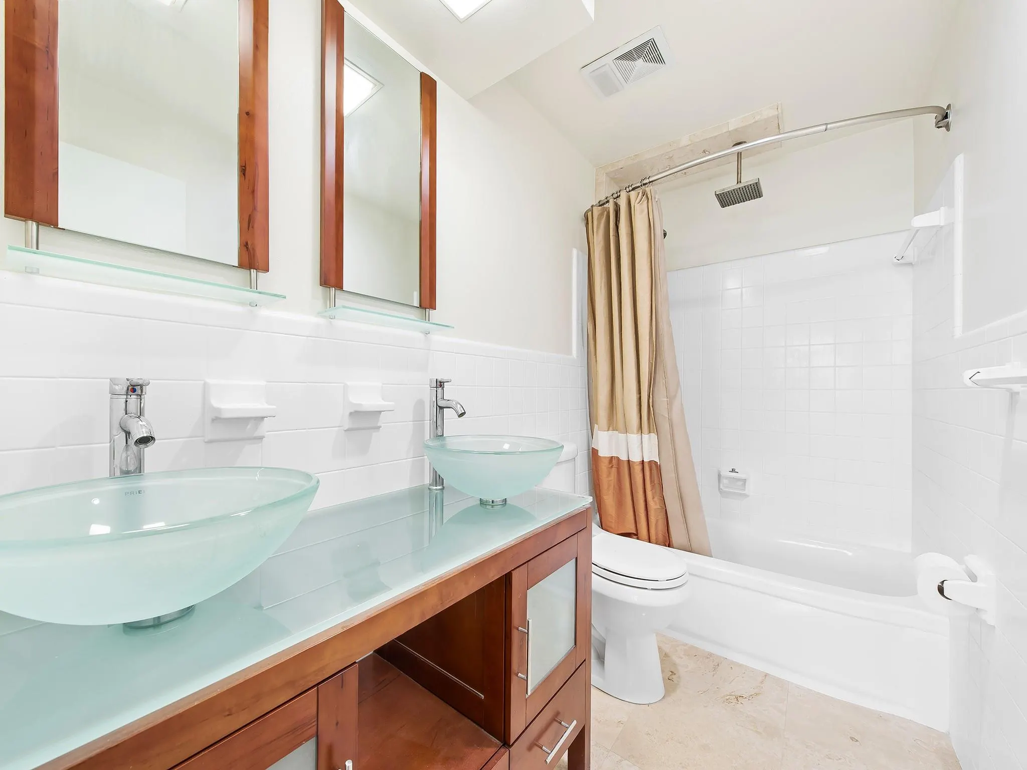 3233 NE 34th St, #1712