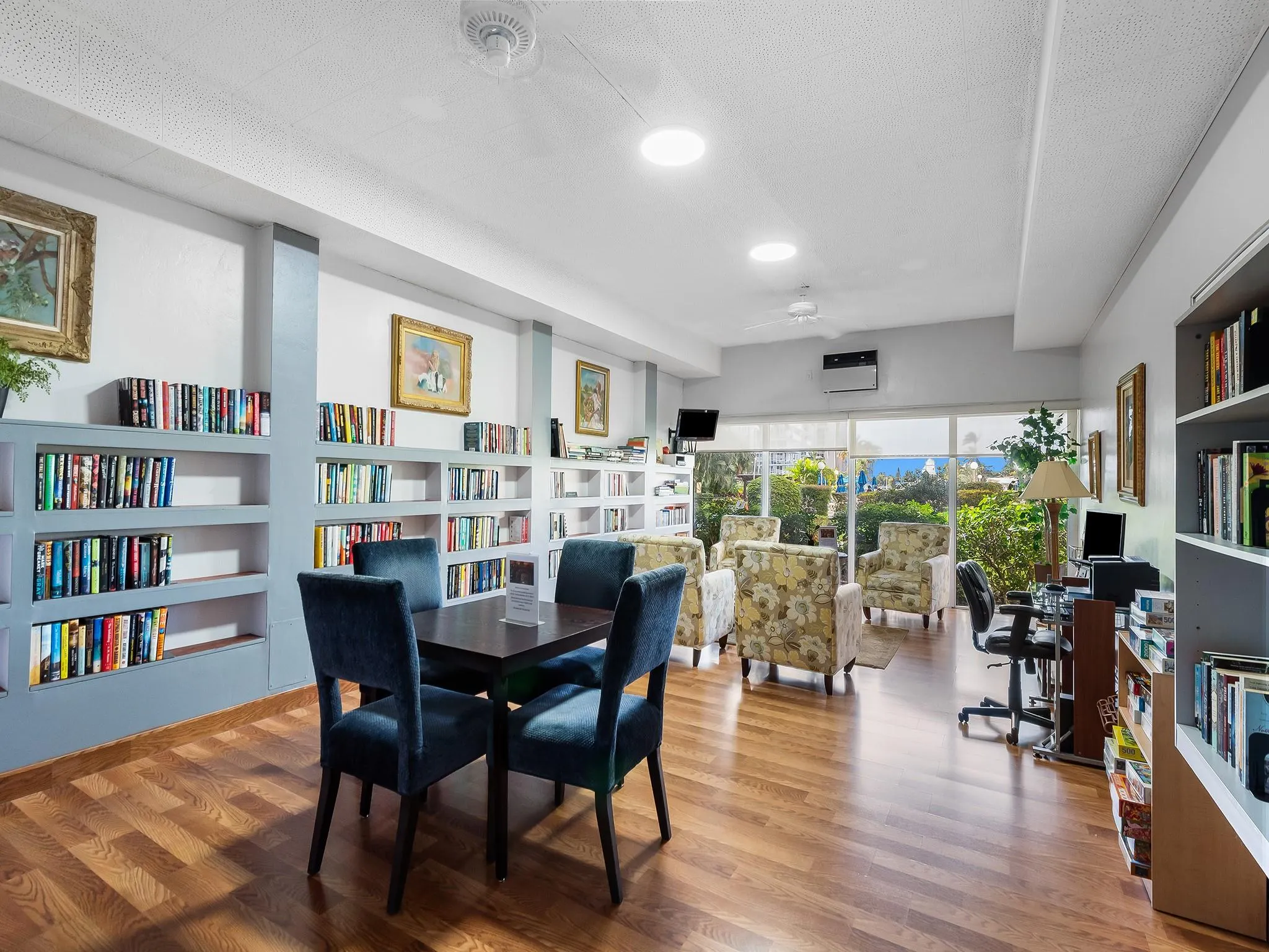 3233 NE 34th St, #1712