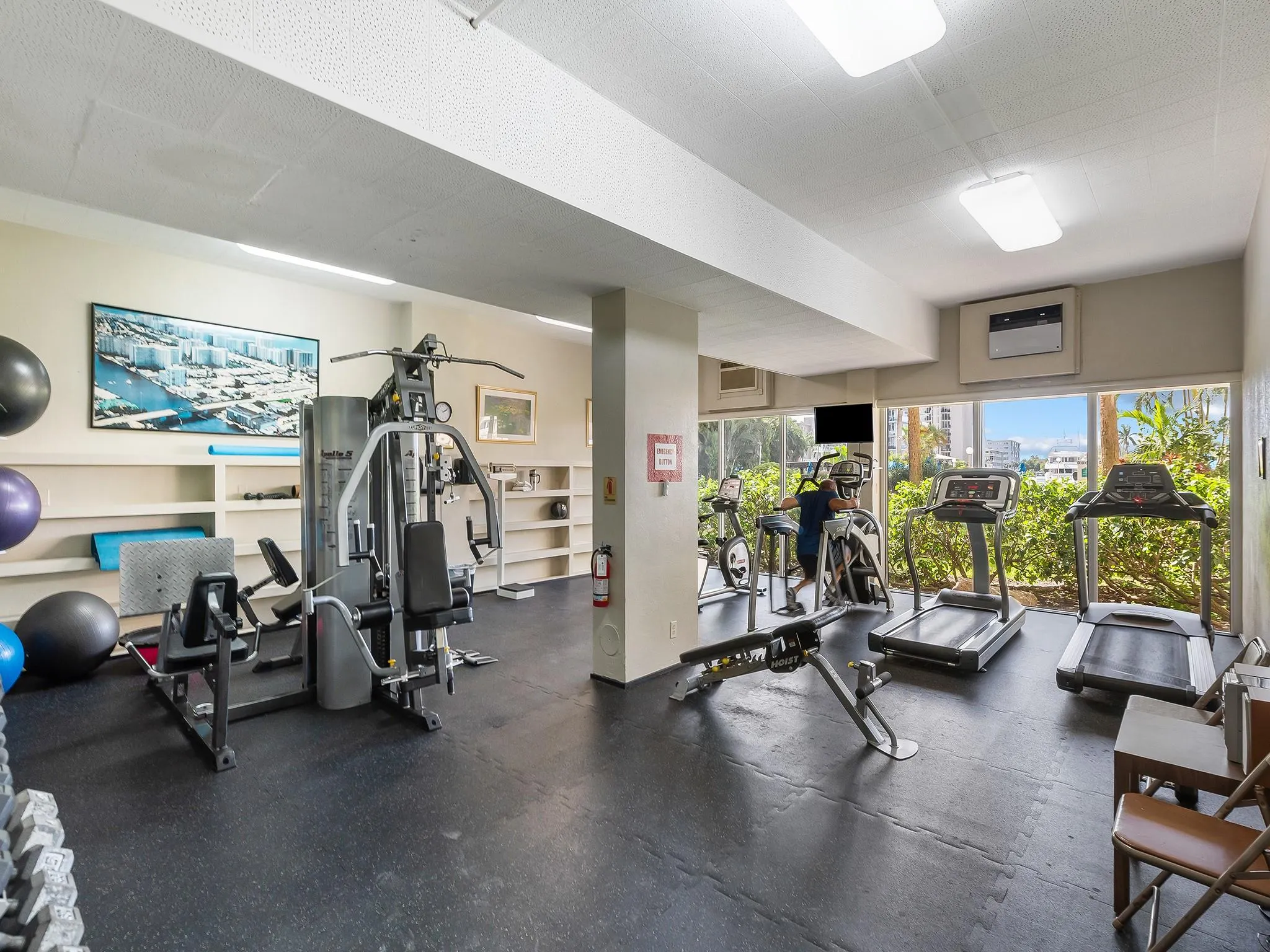 3233 NE 34th St, #1712