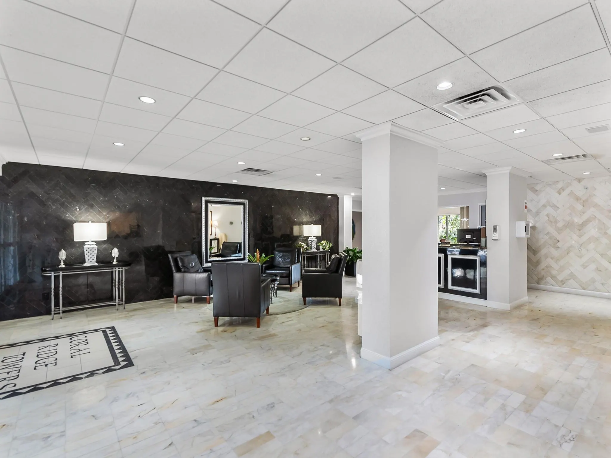 3233 NE 34th St, #1712