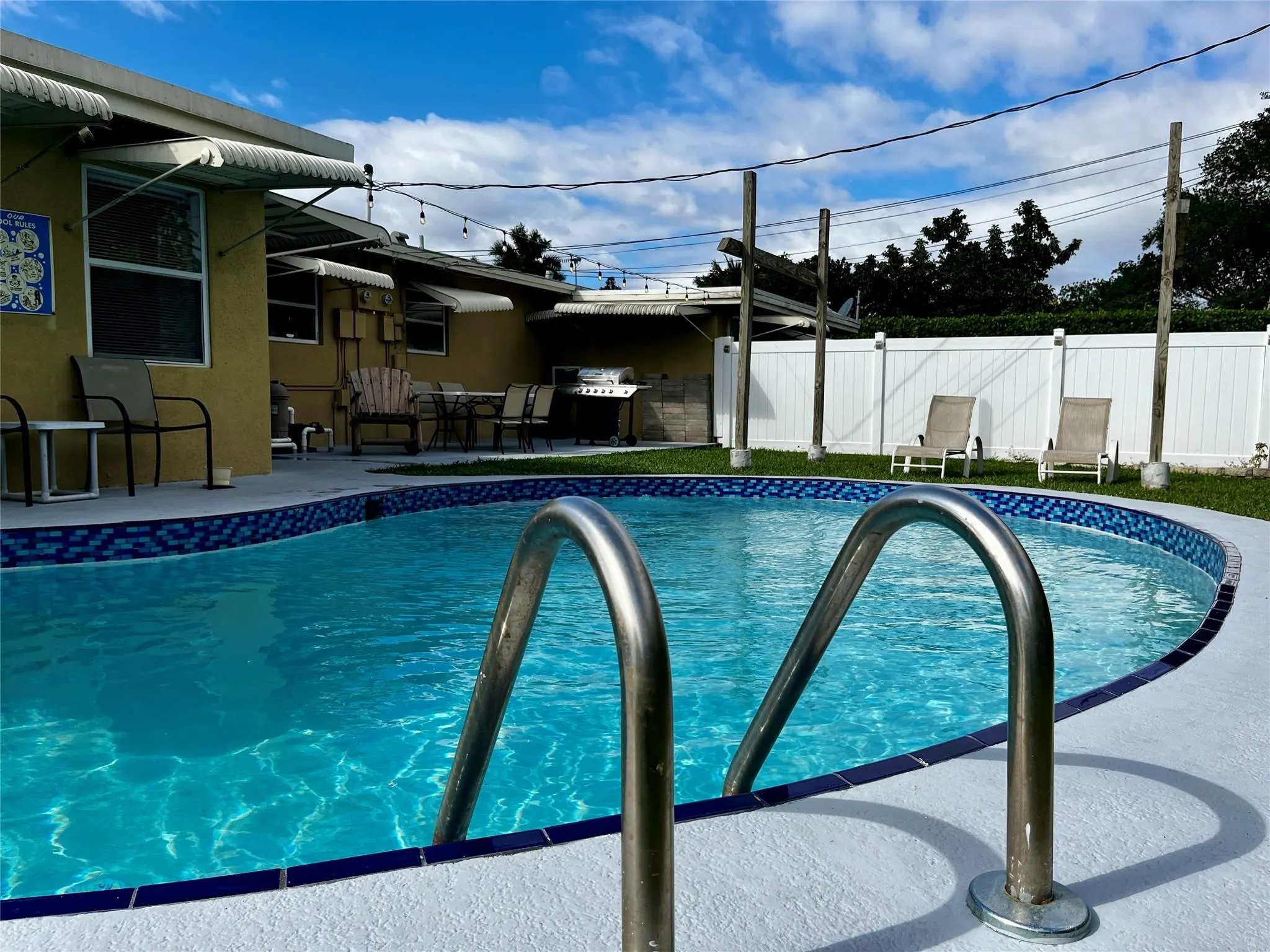 2678-2692 NW 65th Ave