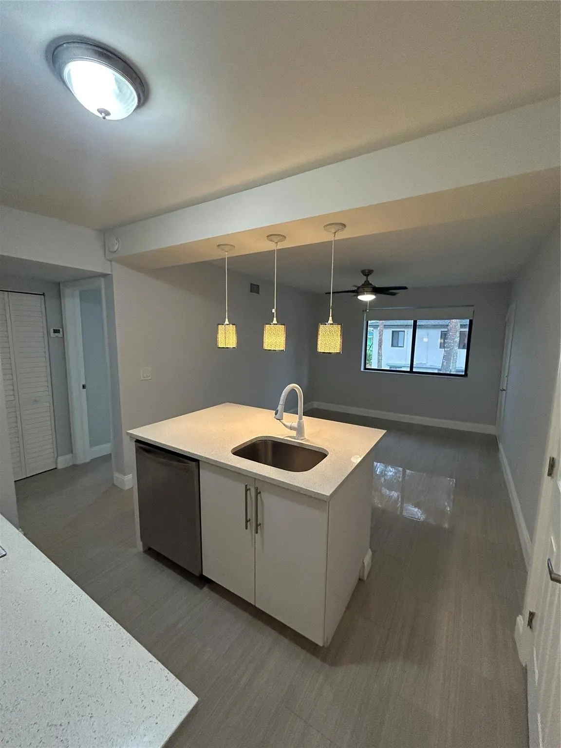 918 NE 15th Ave, #3
