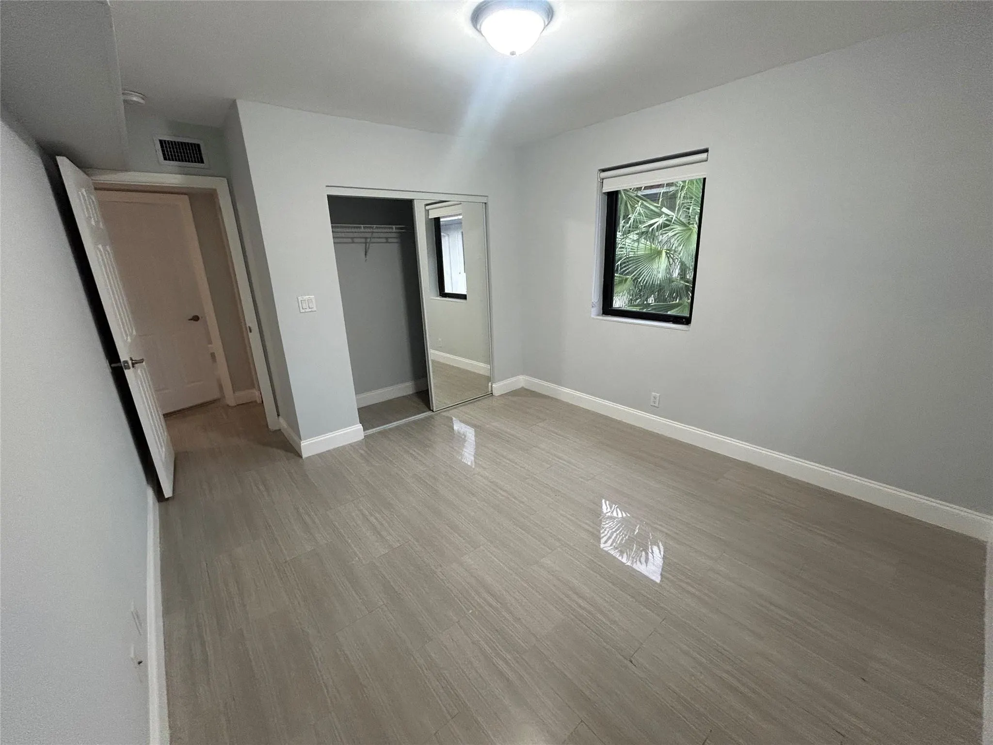 918 NE 15th Ave, #3