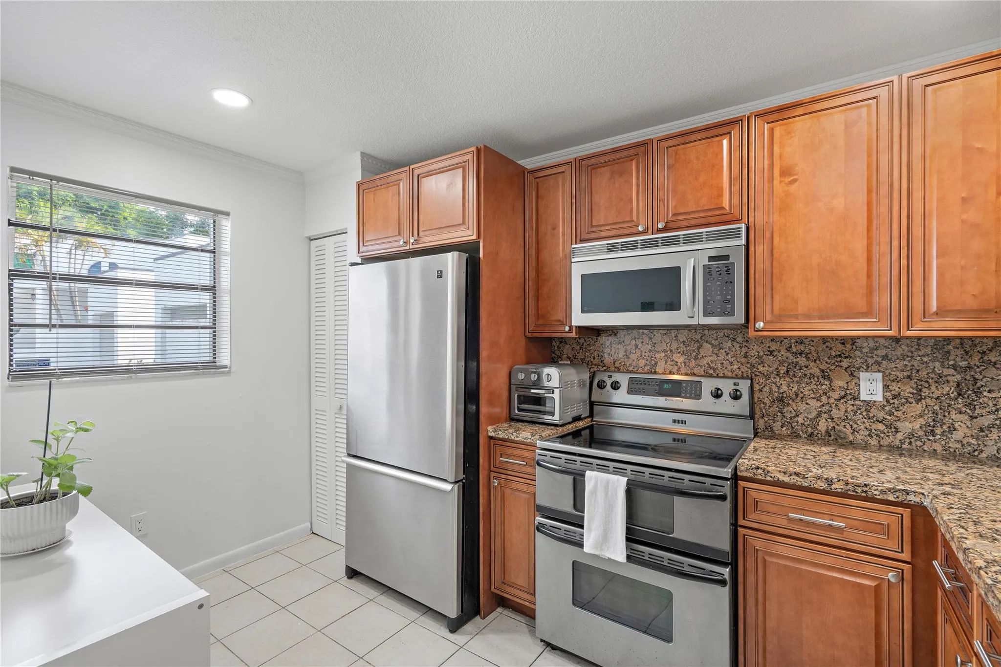 331 NW NW 36th Ave