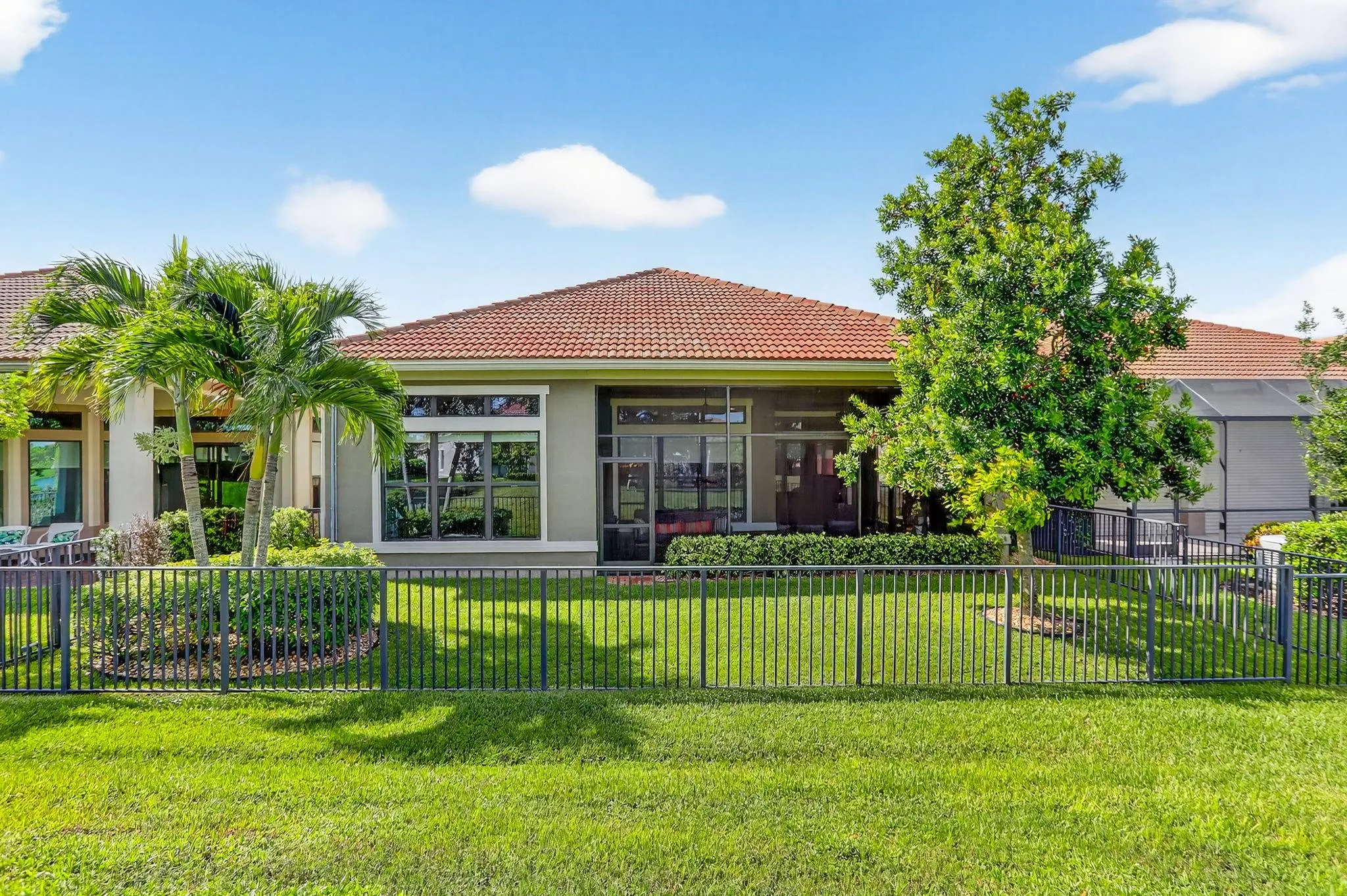 11927 Leon Circle North