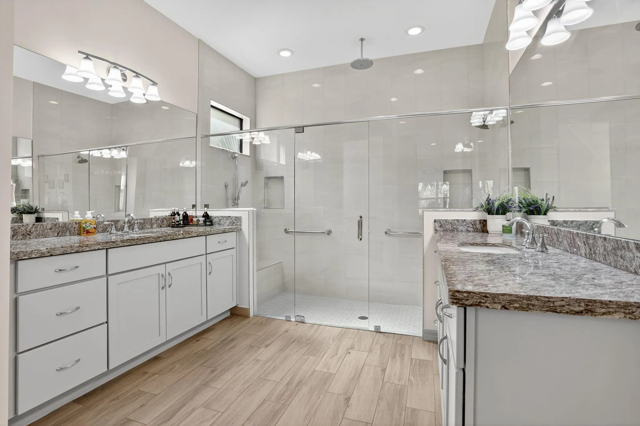 11927 Leon Circle North