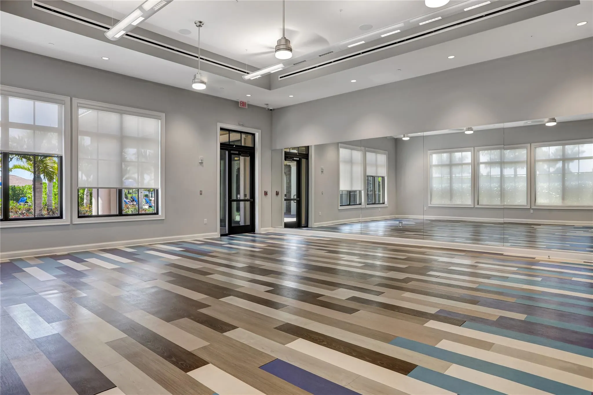 11927 Leon Circle North