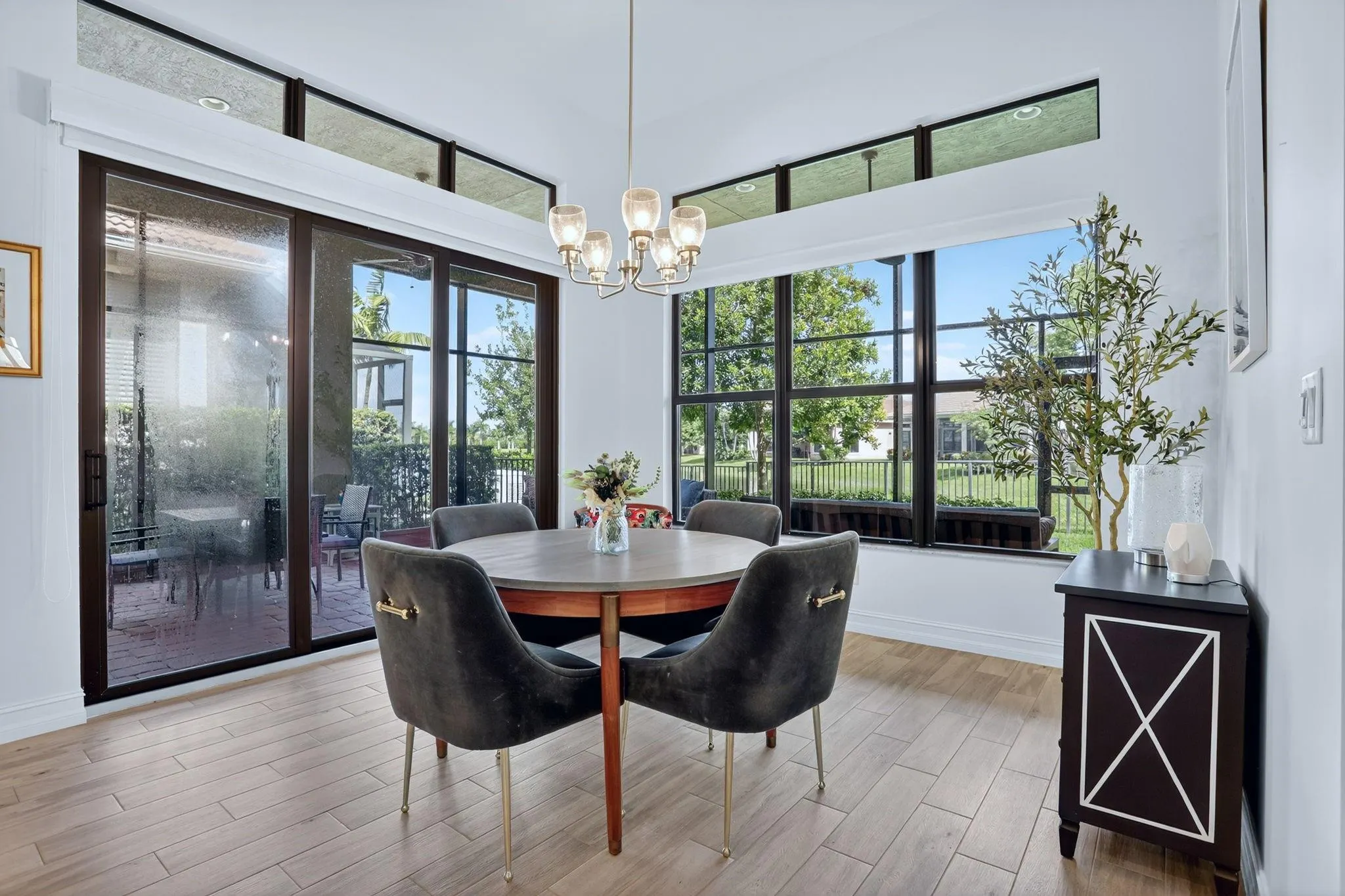 11927 Leon Circle North