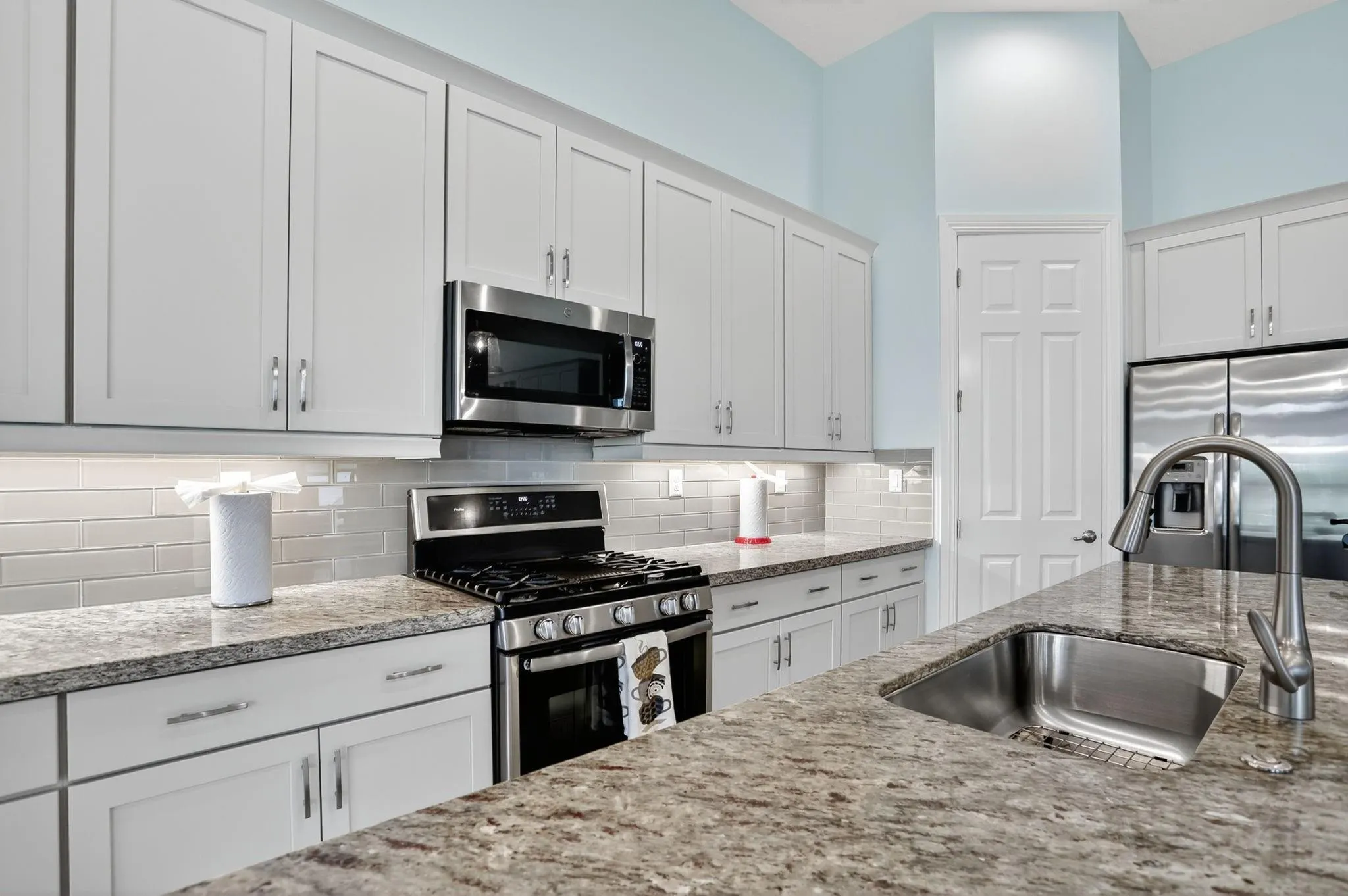 11927 Leon Circle North