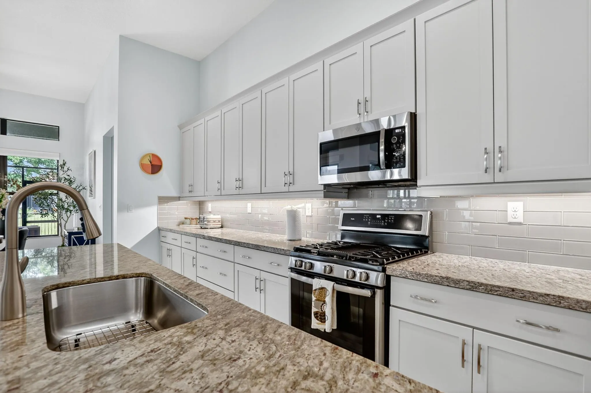 11927 Leon Circle North