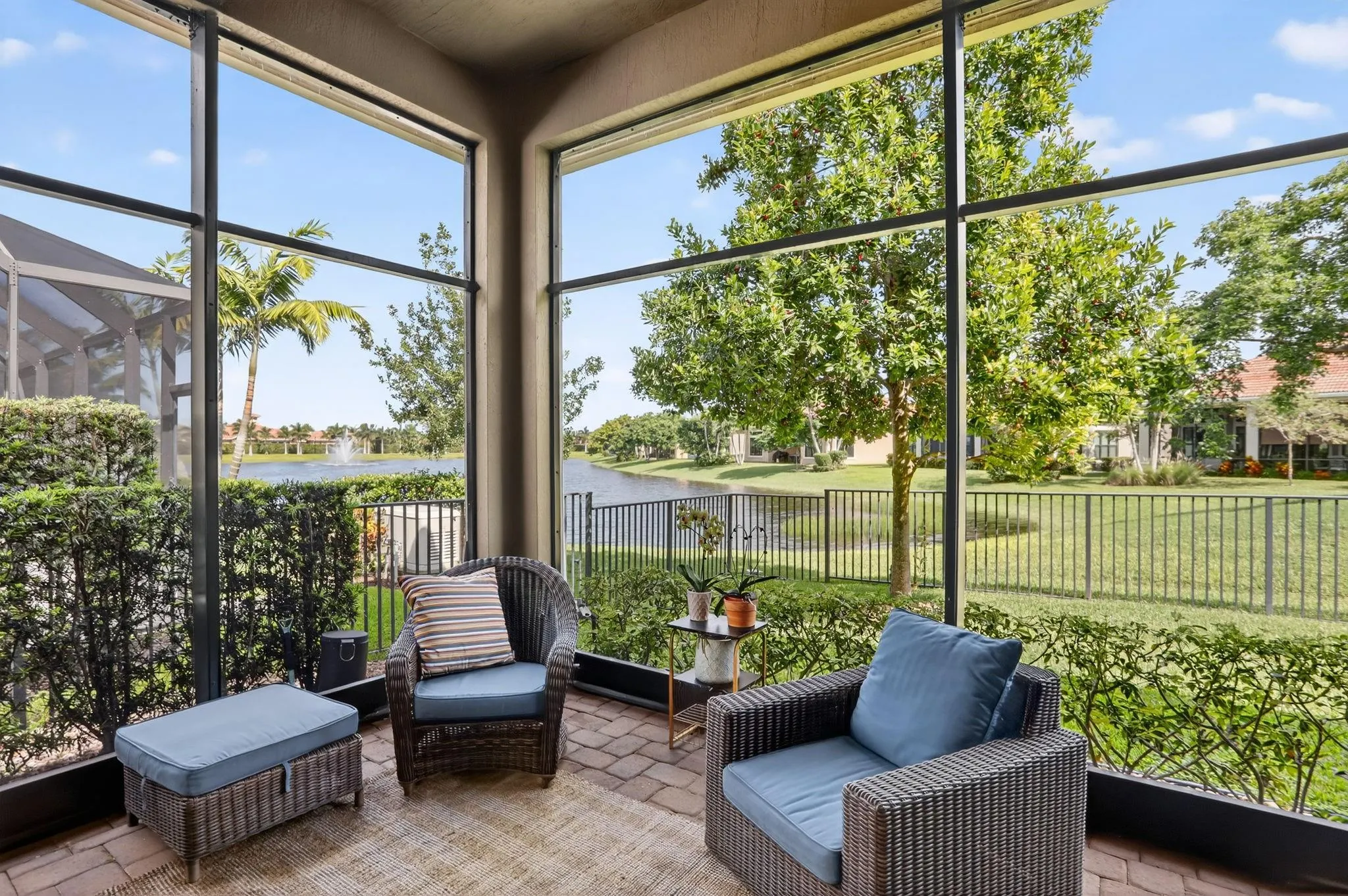 11927 Leon Circle North