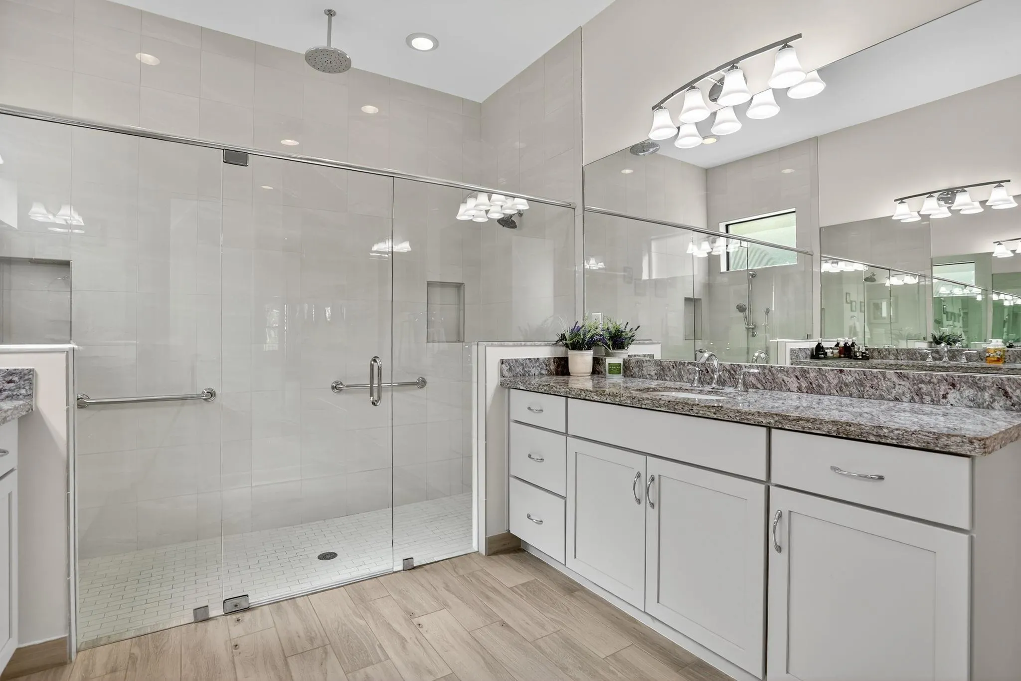 11927 Leon Circle North